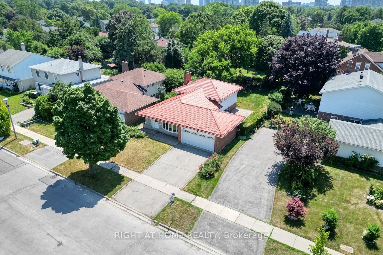 3 Glendower Circuit Property Photo 34