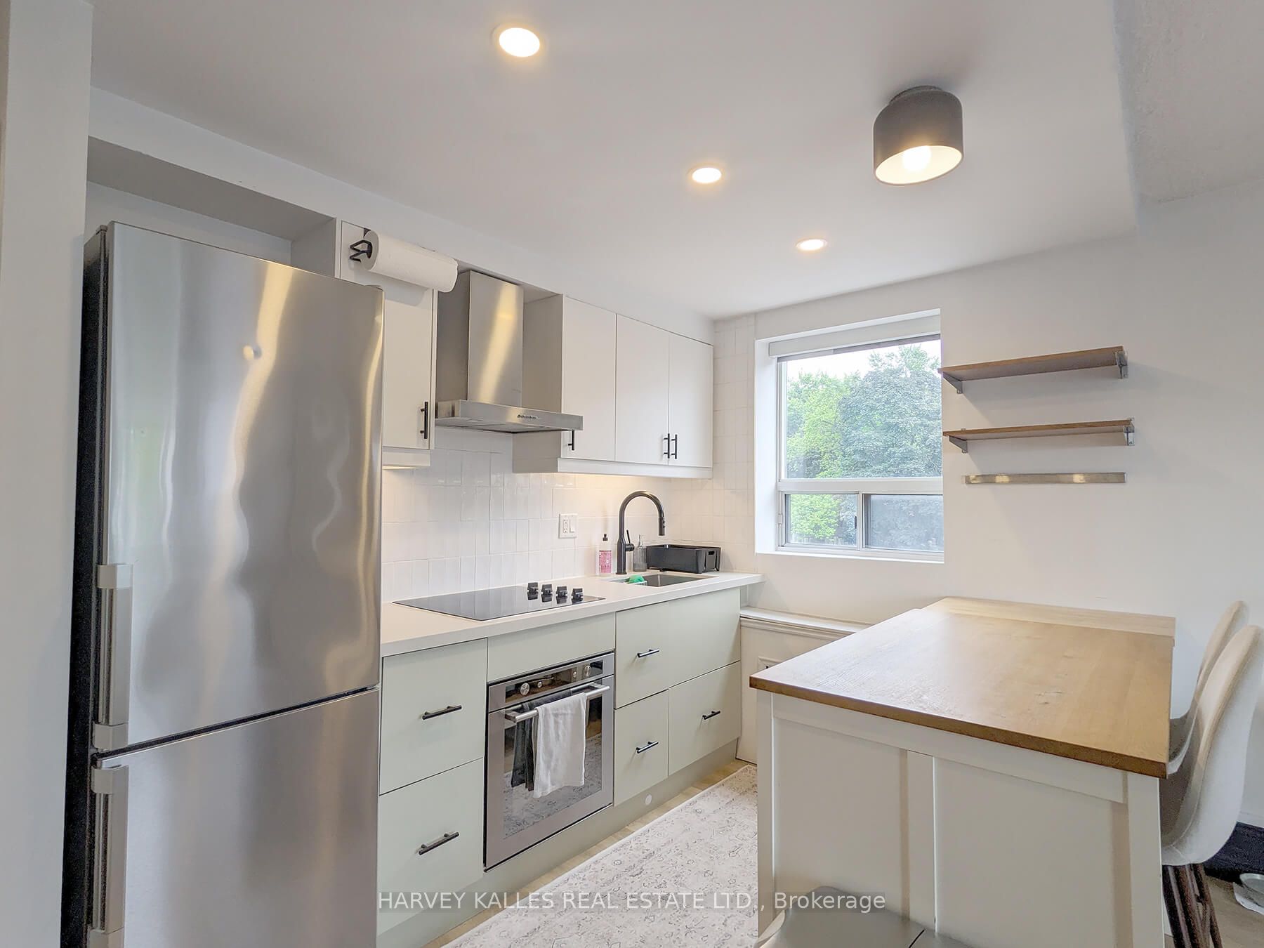 204 Kingston Road 301 Property Photo 6