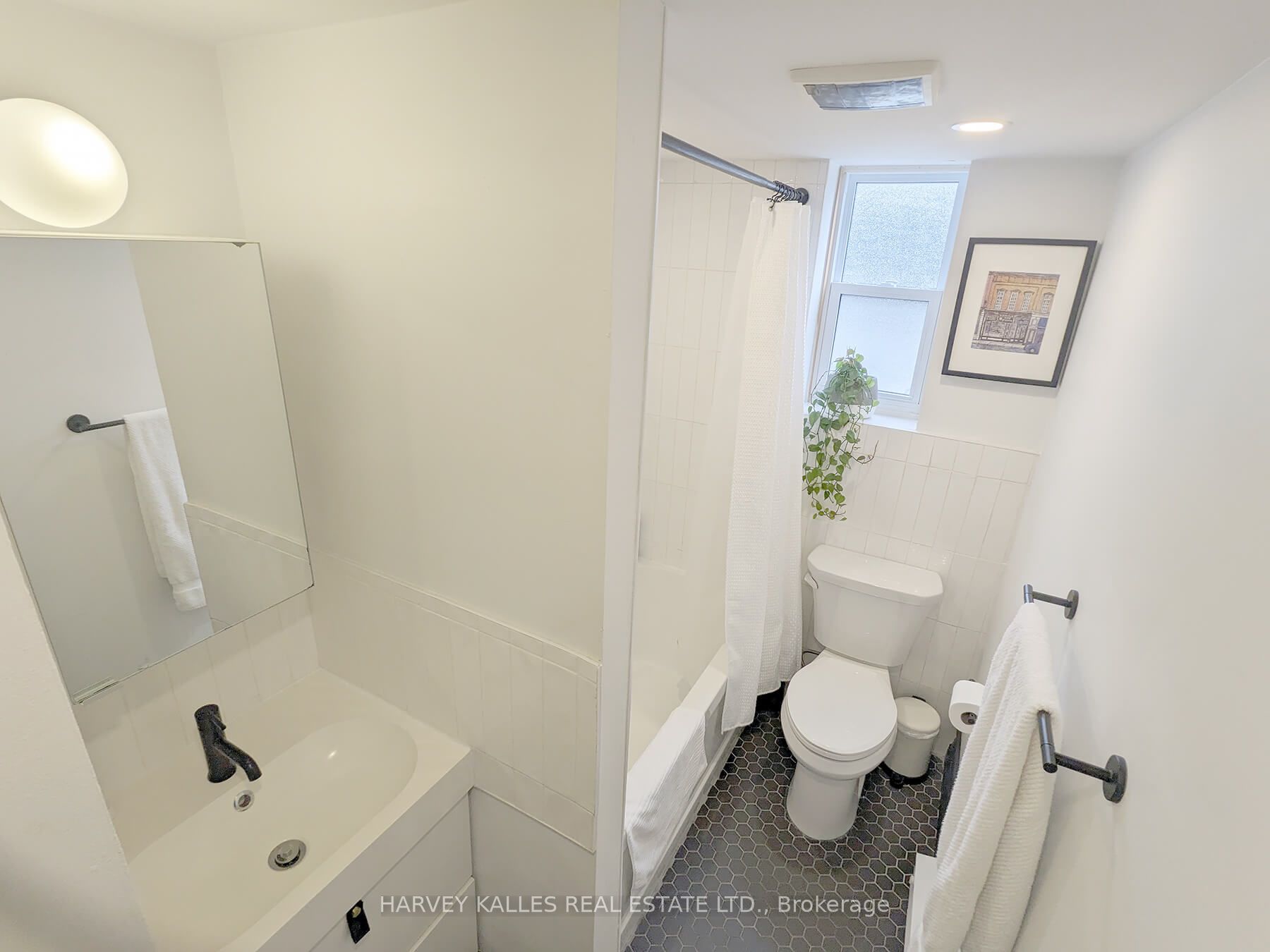 204 Kingston Road 301 Property Photo 10