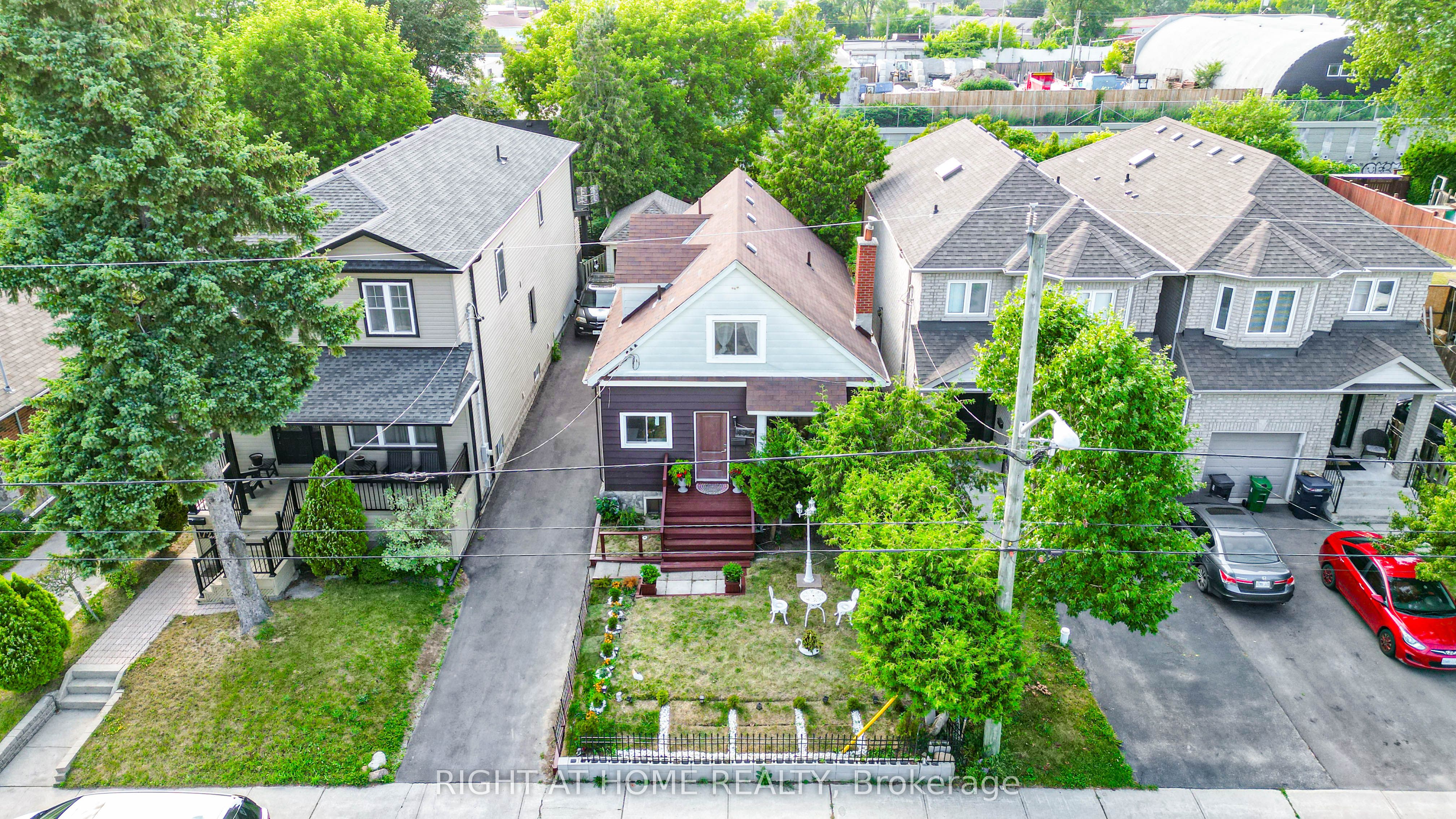 174 Aylesworth Avenue Property Photo 1