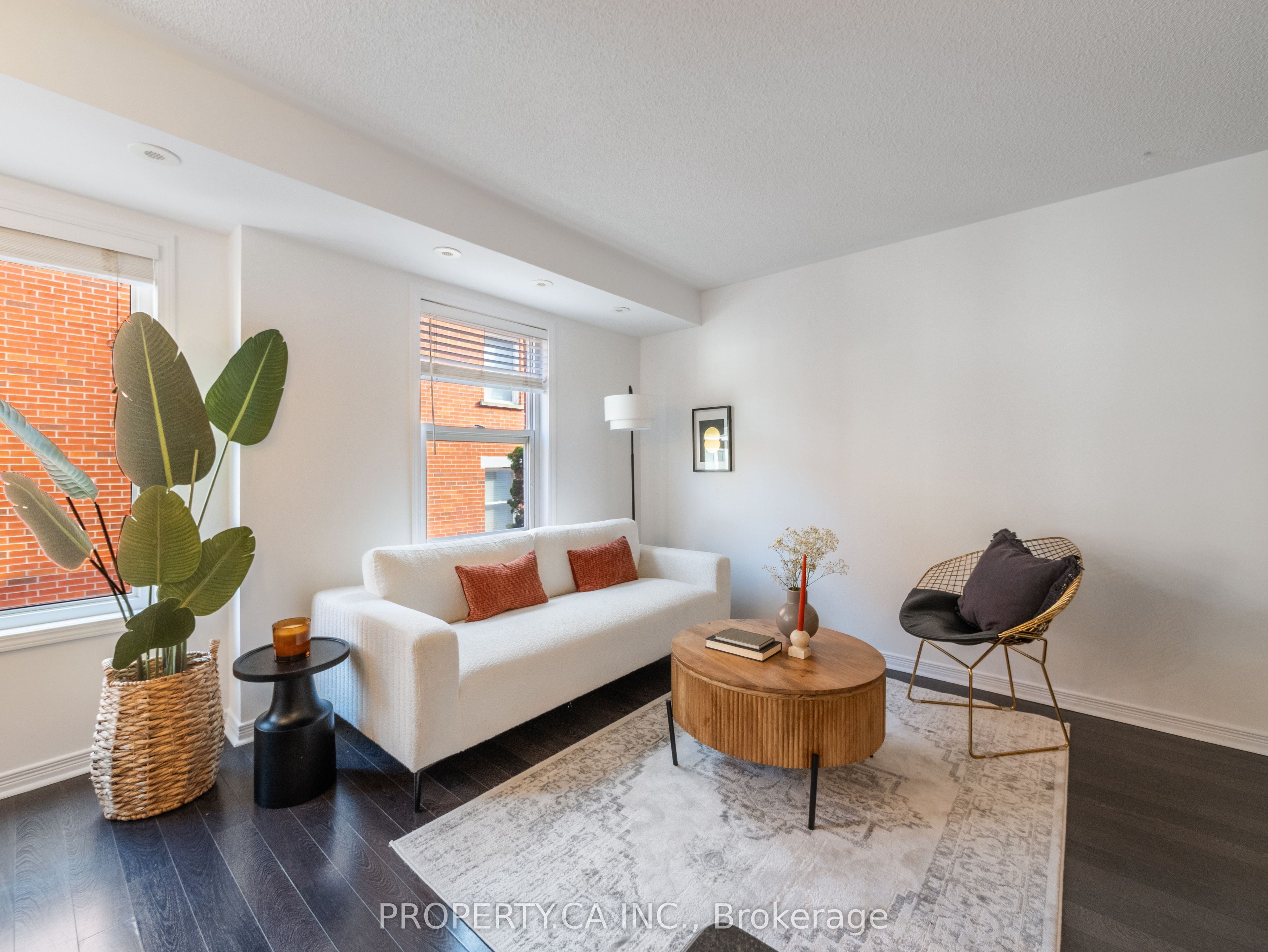 819 Dundas Street E 4 Property Photo 7