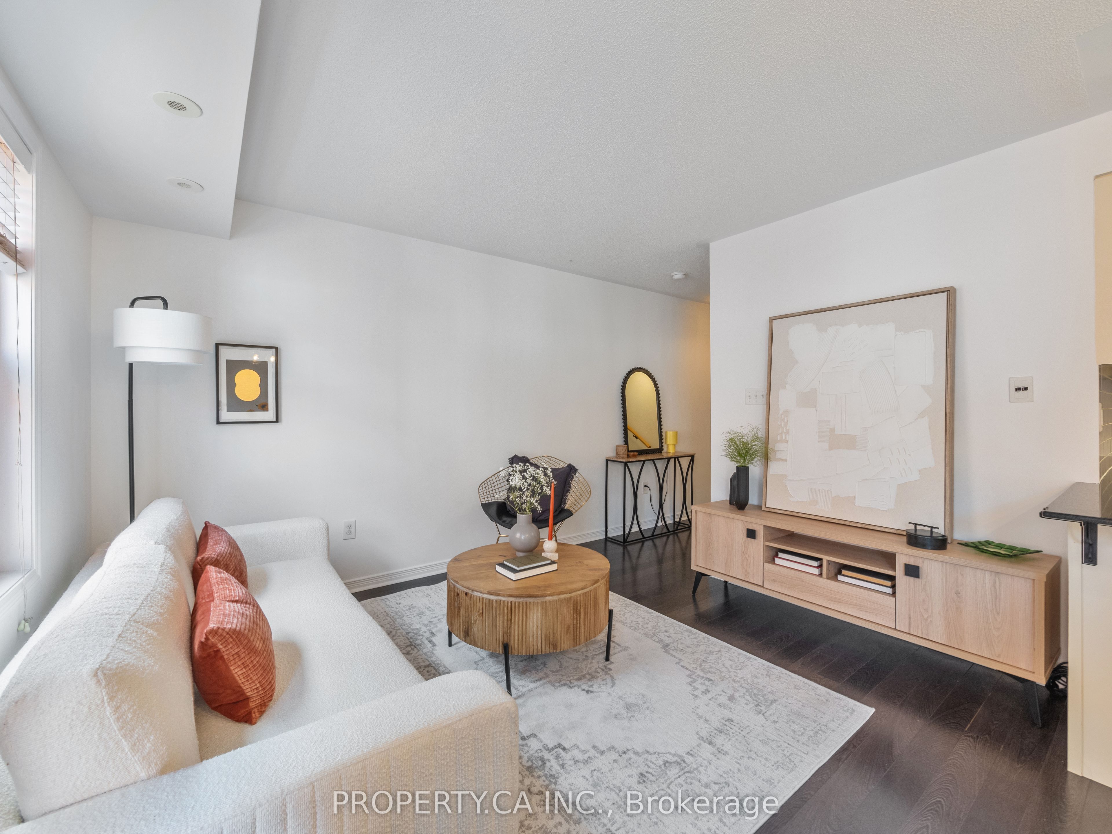 819 Dundas Street E 4 Property Photo 12