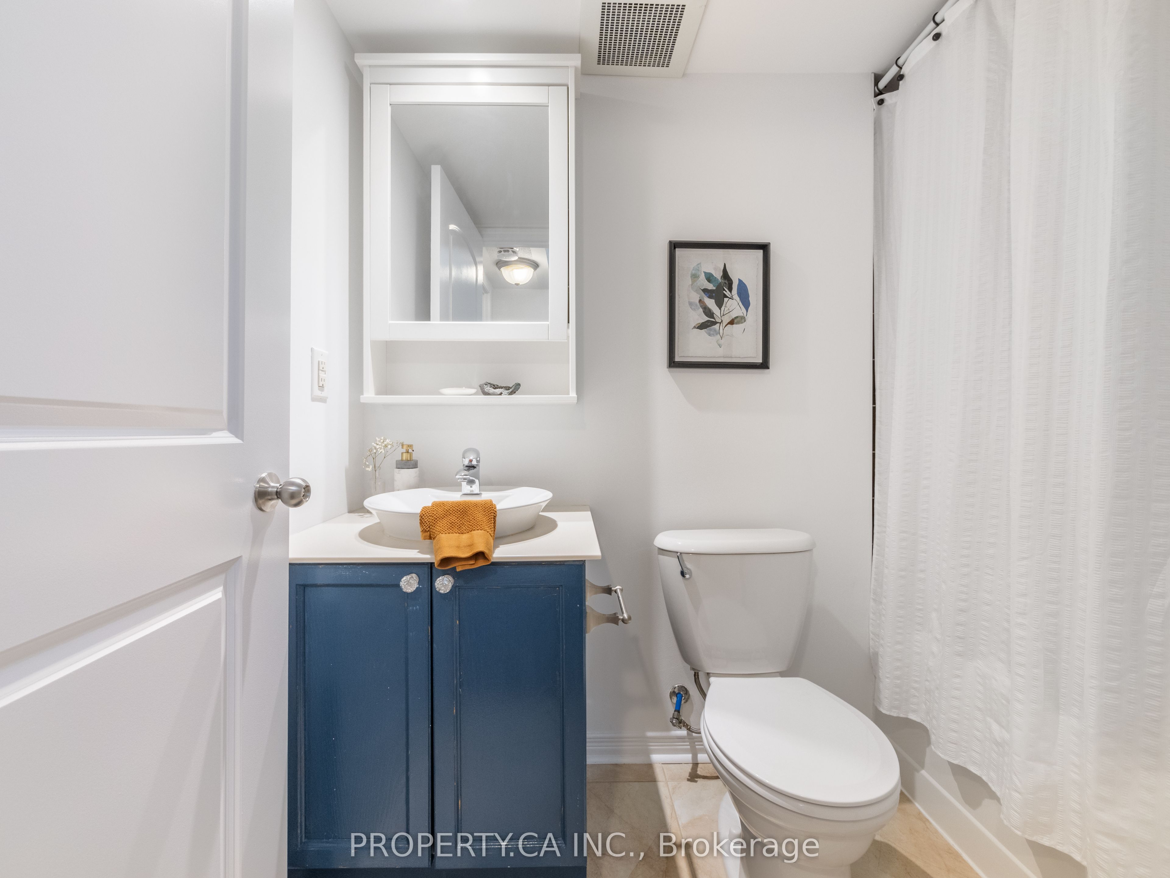 819 Dundas Street E 4 Property Photo 24