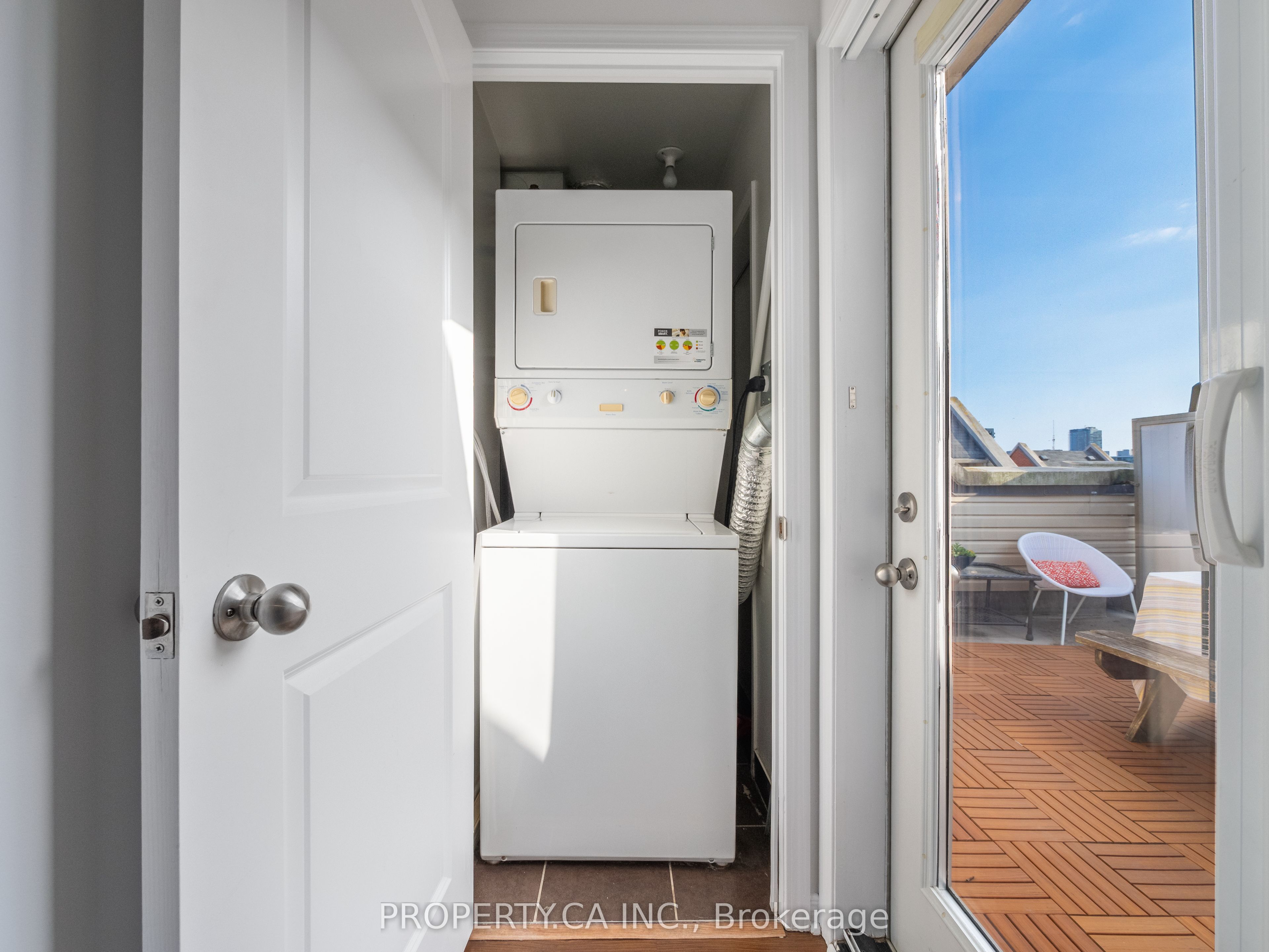 819 Dundas Street E 4 Property Photo 26