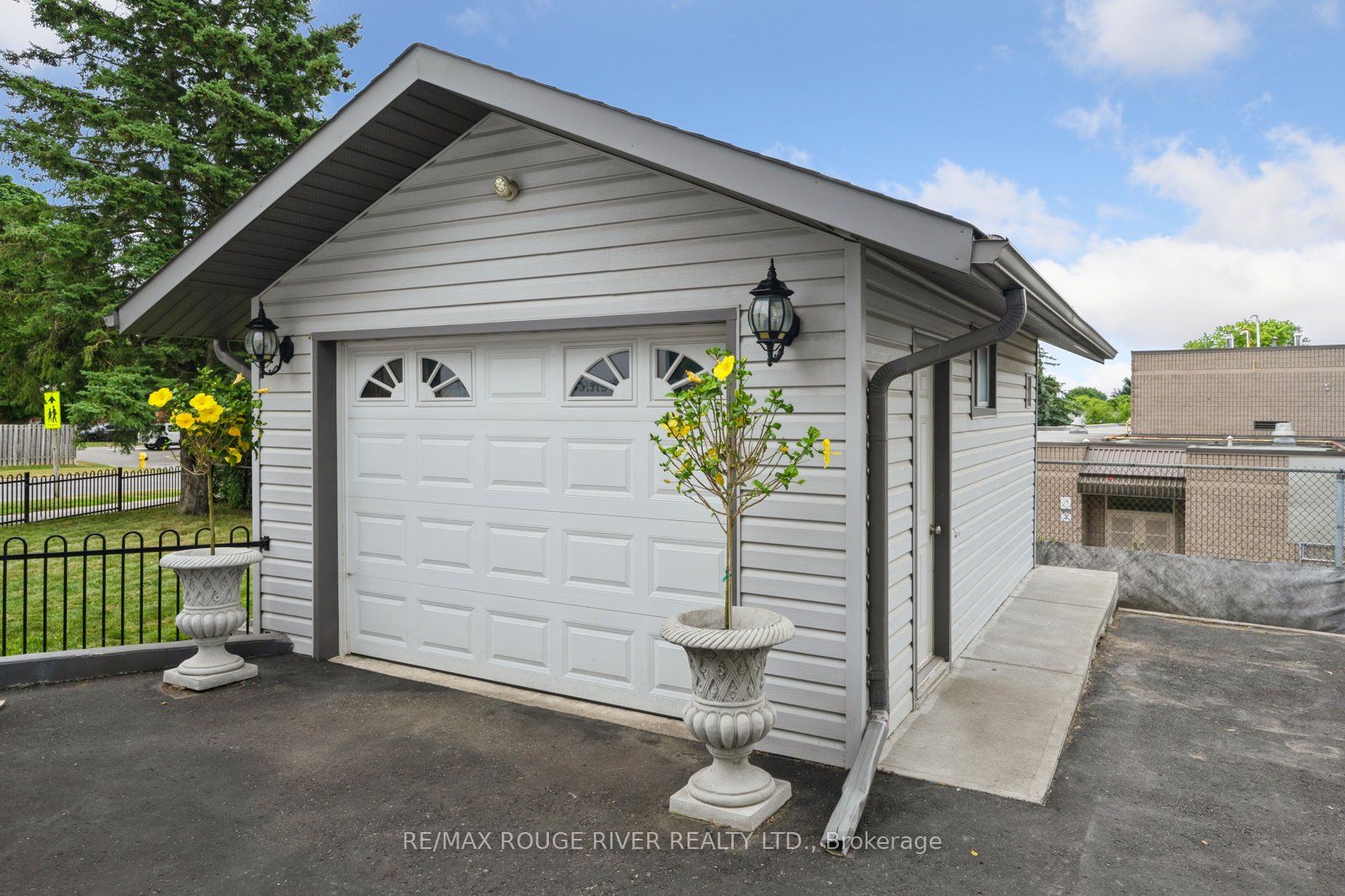 600 Galahad Drive Property Photo 3