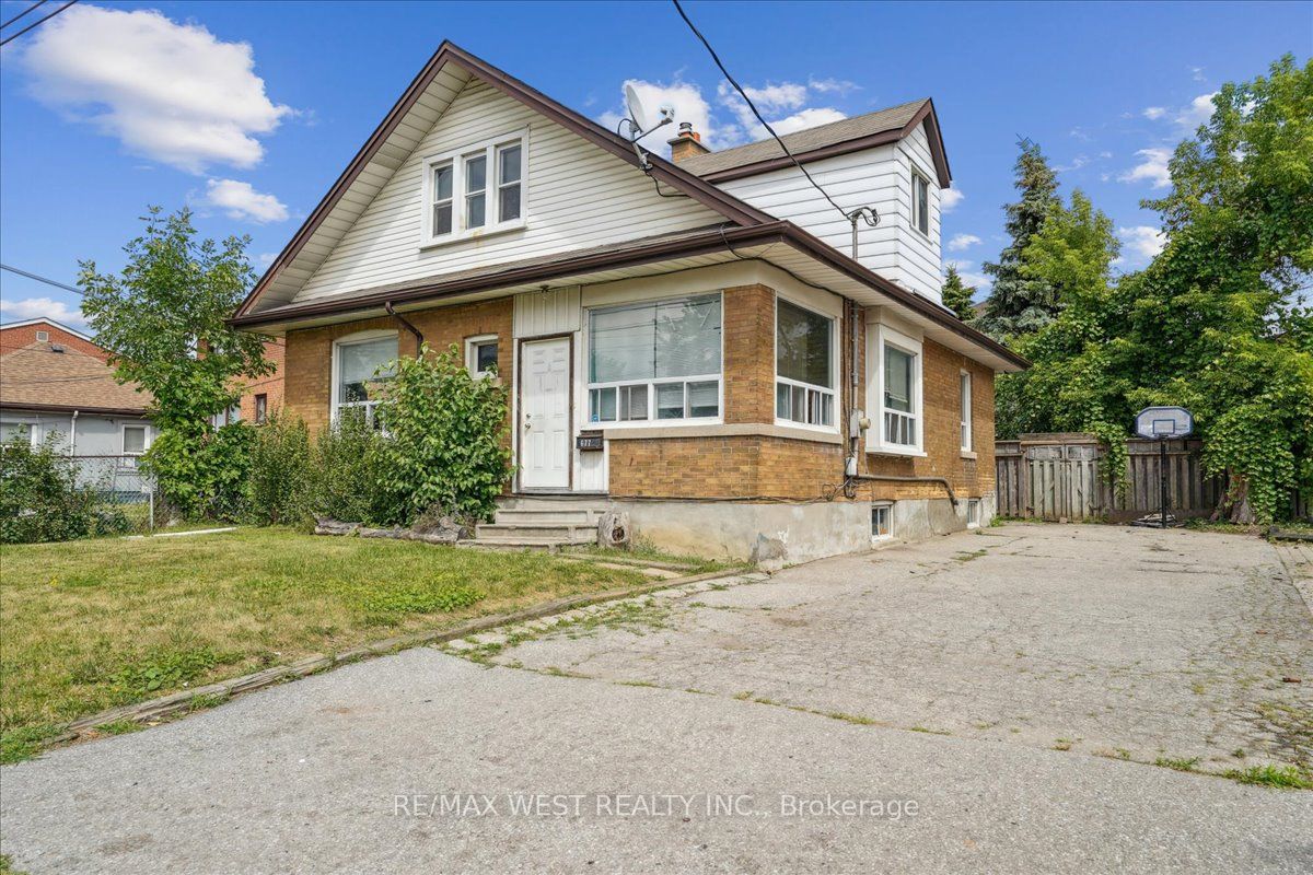 677 Danforth Road Property Photo 1
