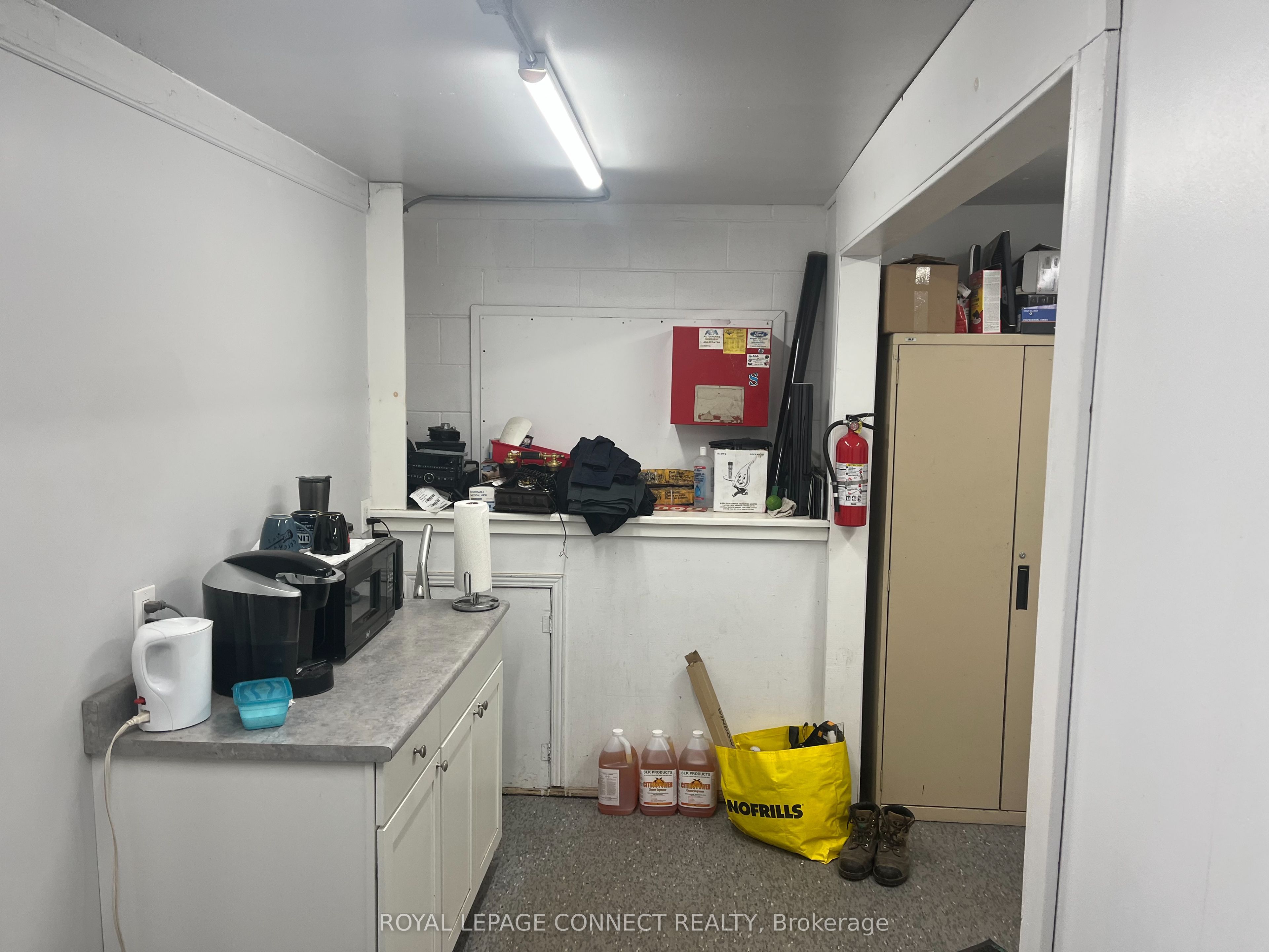 221 Westney Road Unit B Property Photo 4