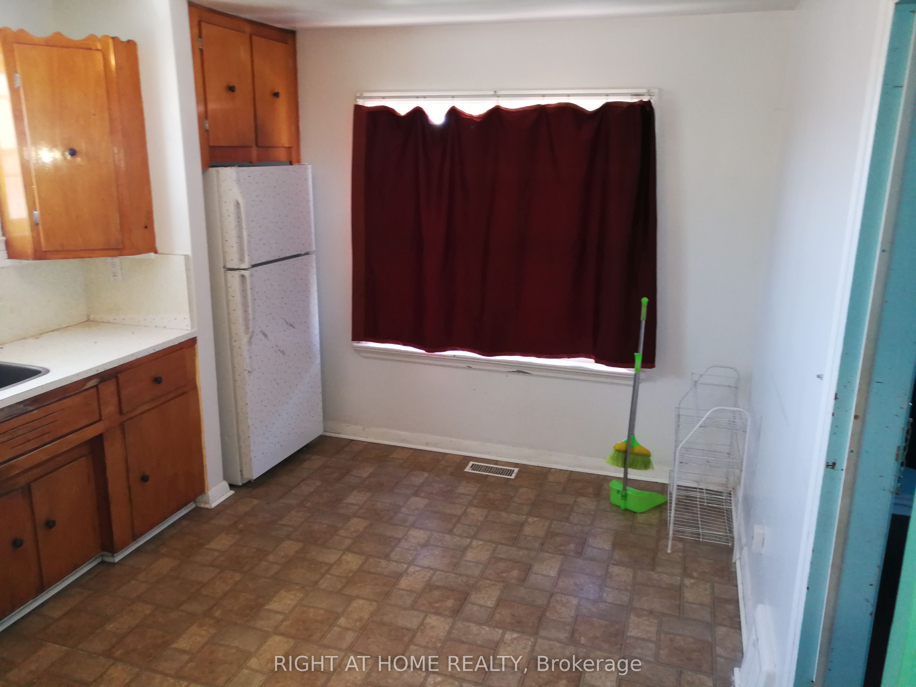 78 Maybourne Avenue Property Photo 4