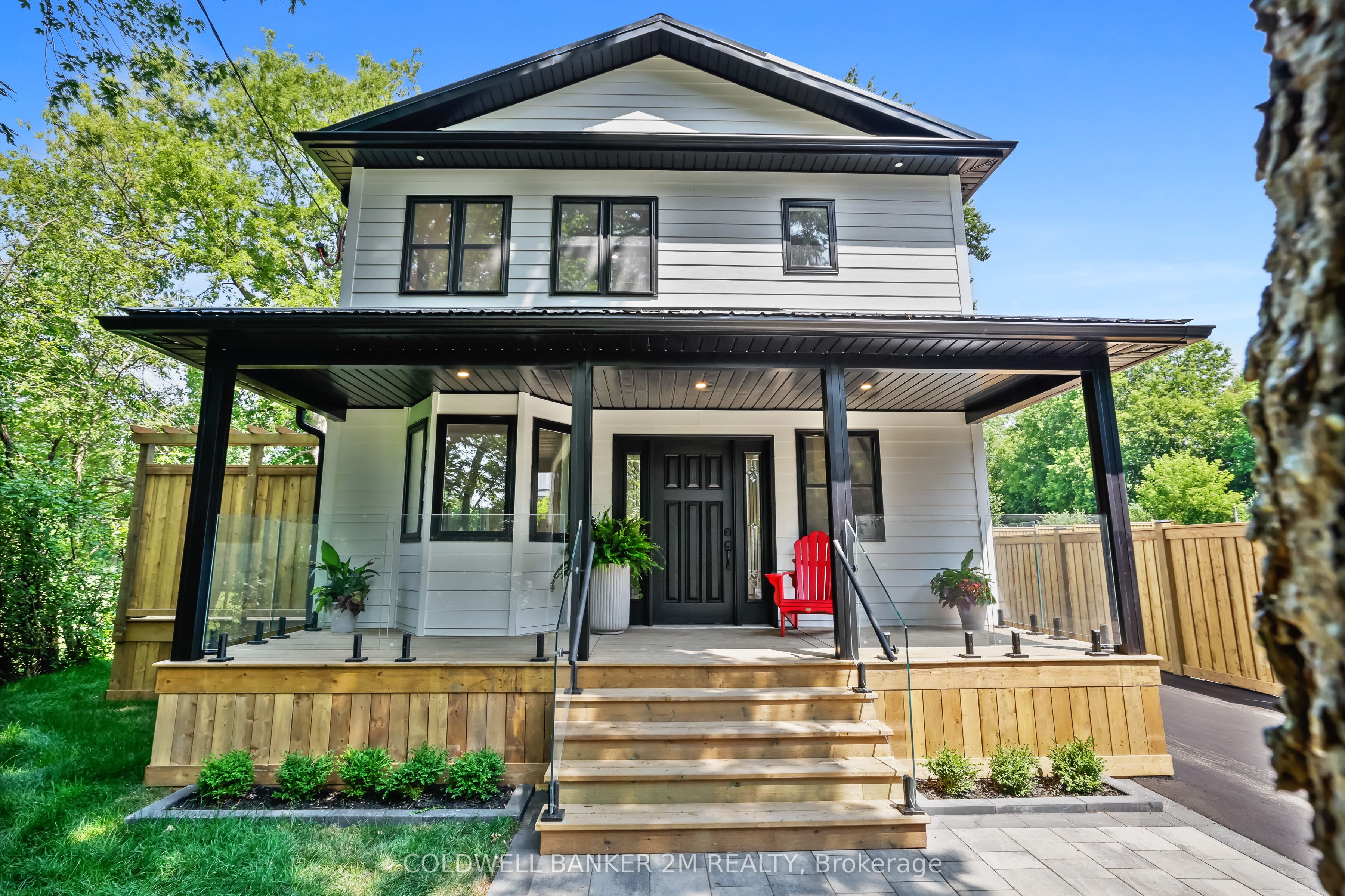 128 Buckingham Ave Property Photo 1