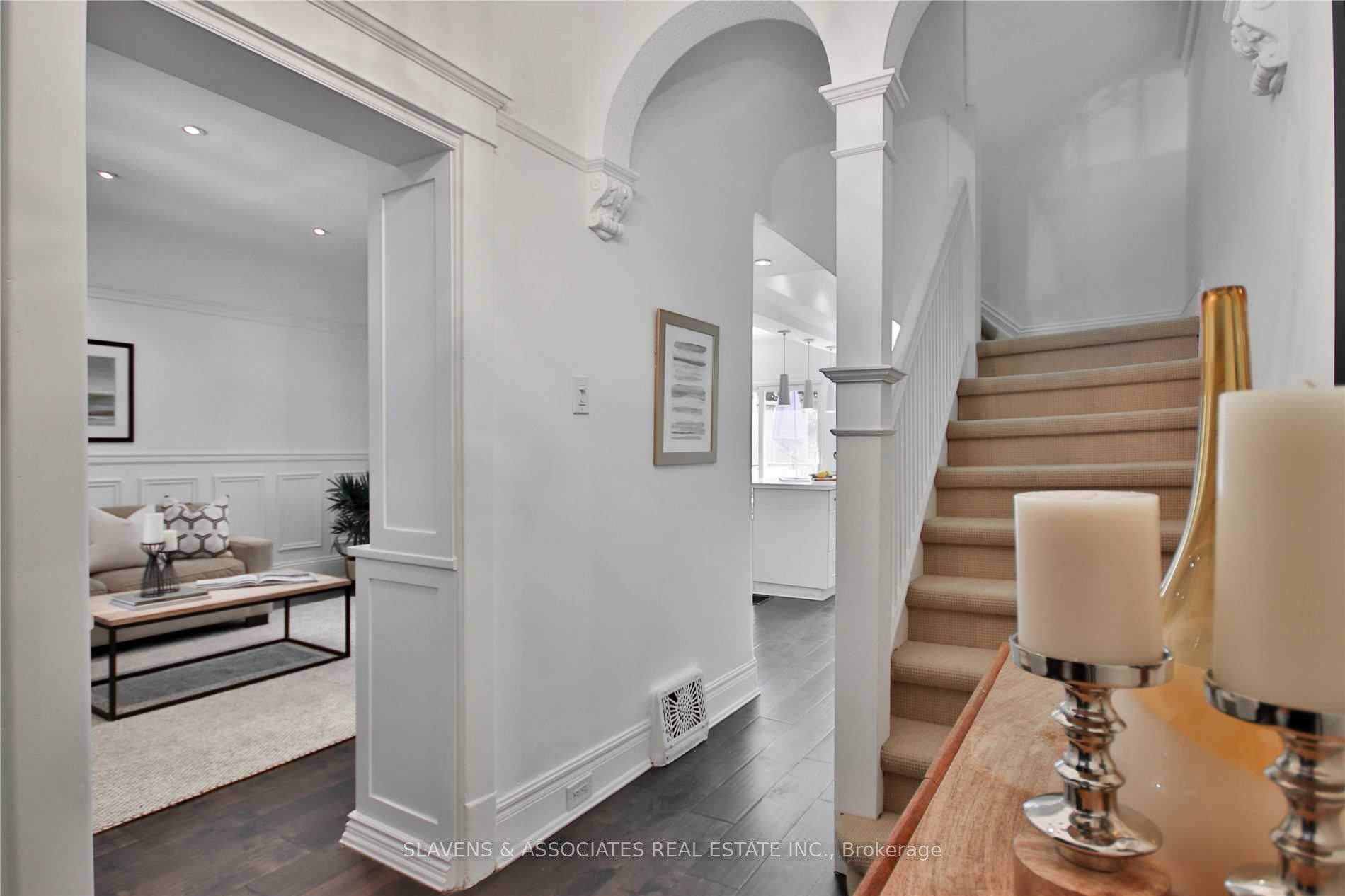 21 Dearbourne Avenue Property Photo 3