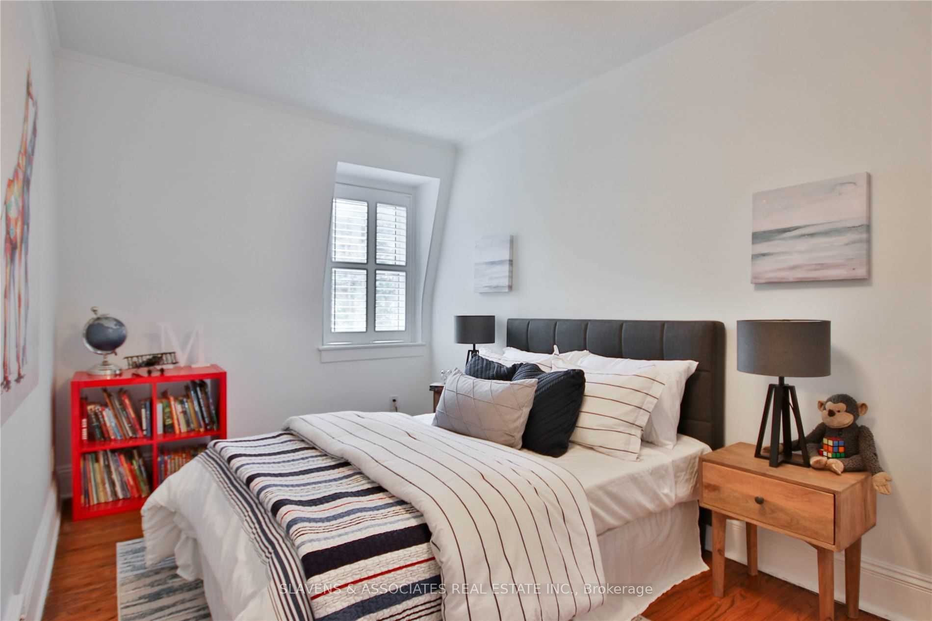 21 Dearbourne Avenue Property Photo 20
