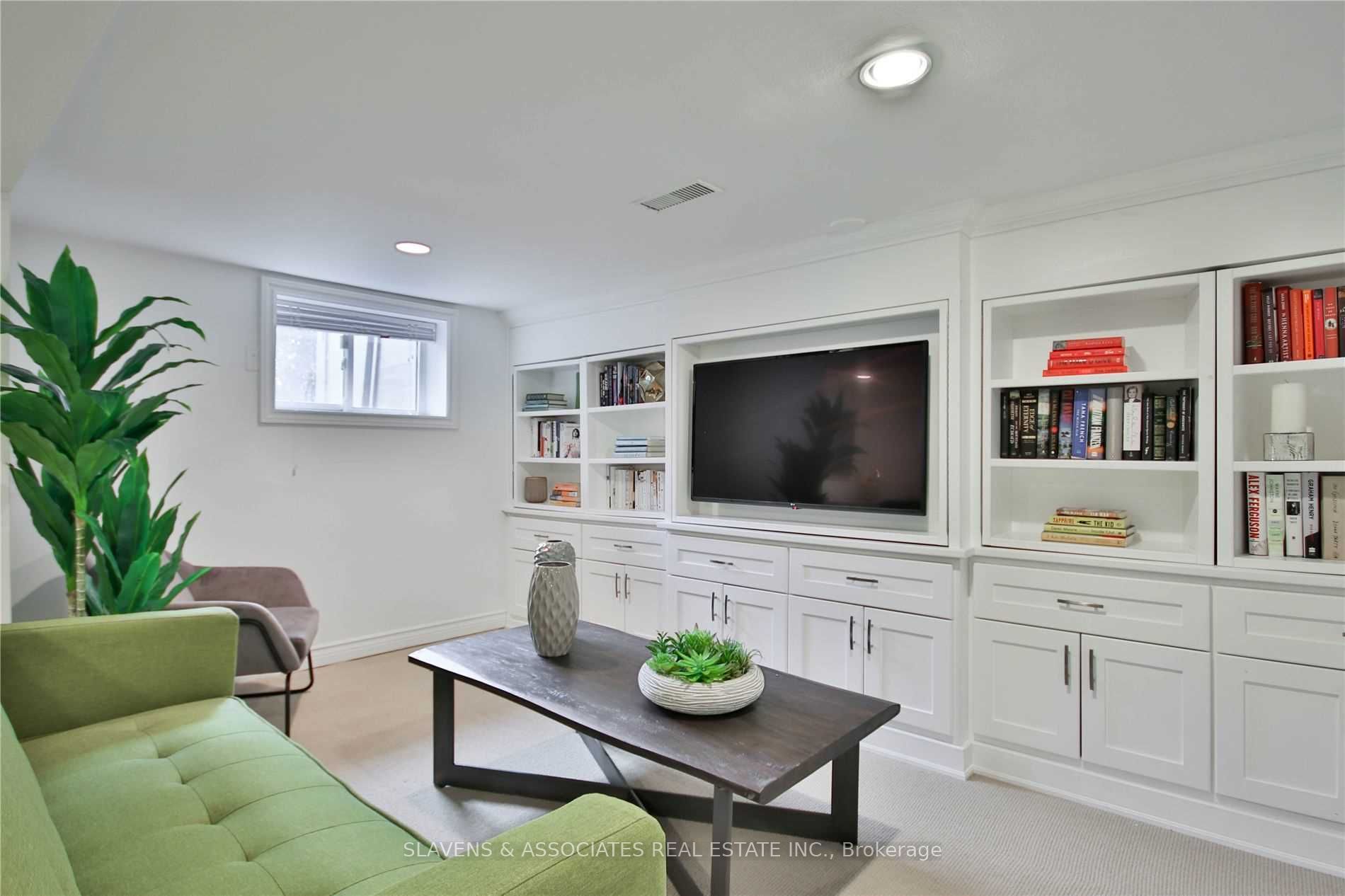 21 Dearbourne Avenue Property Photo 25