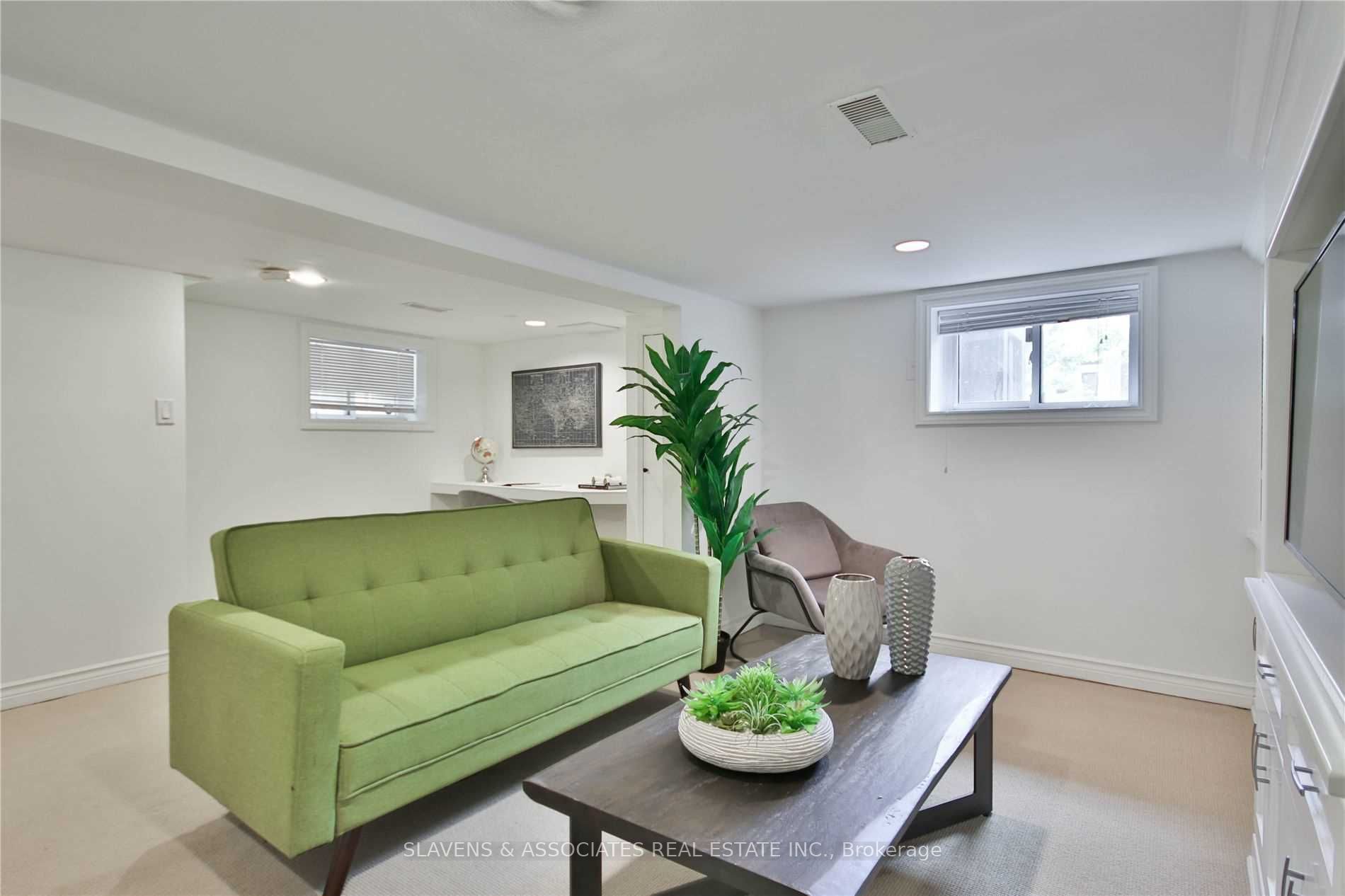21 Dearbourne Avenue Property Photo 26