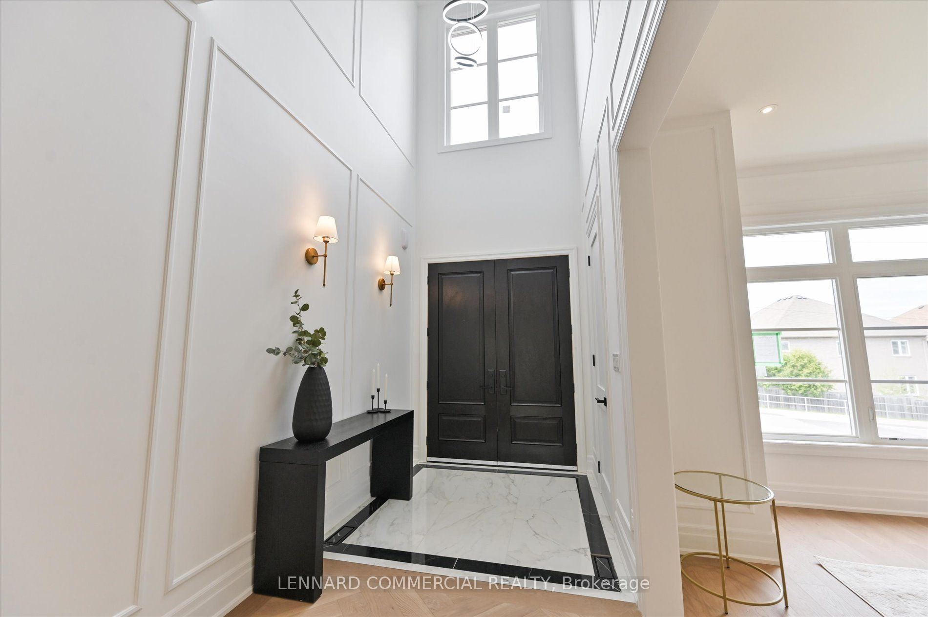 859 Welrus Street Property Photo 1