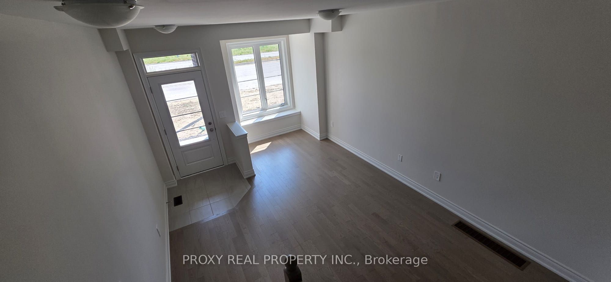 2924 White Road Property Photo 1