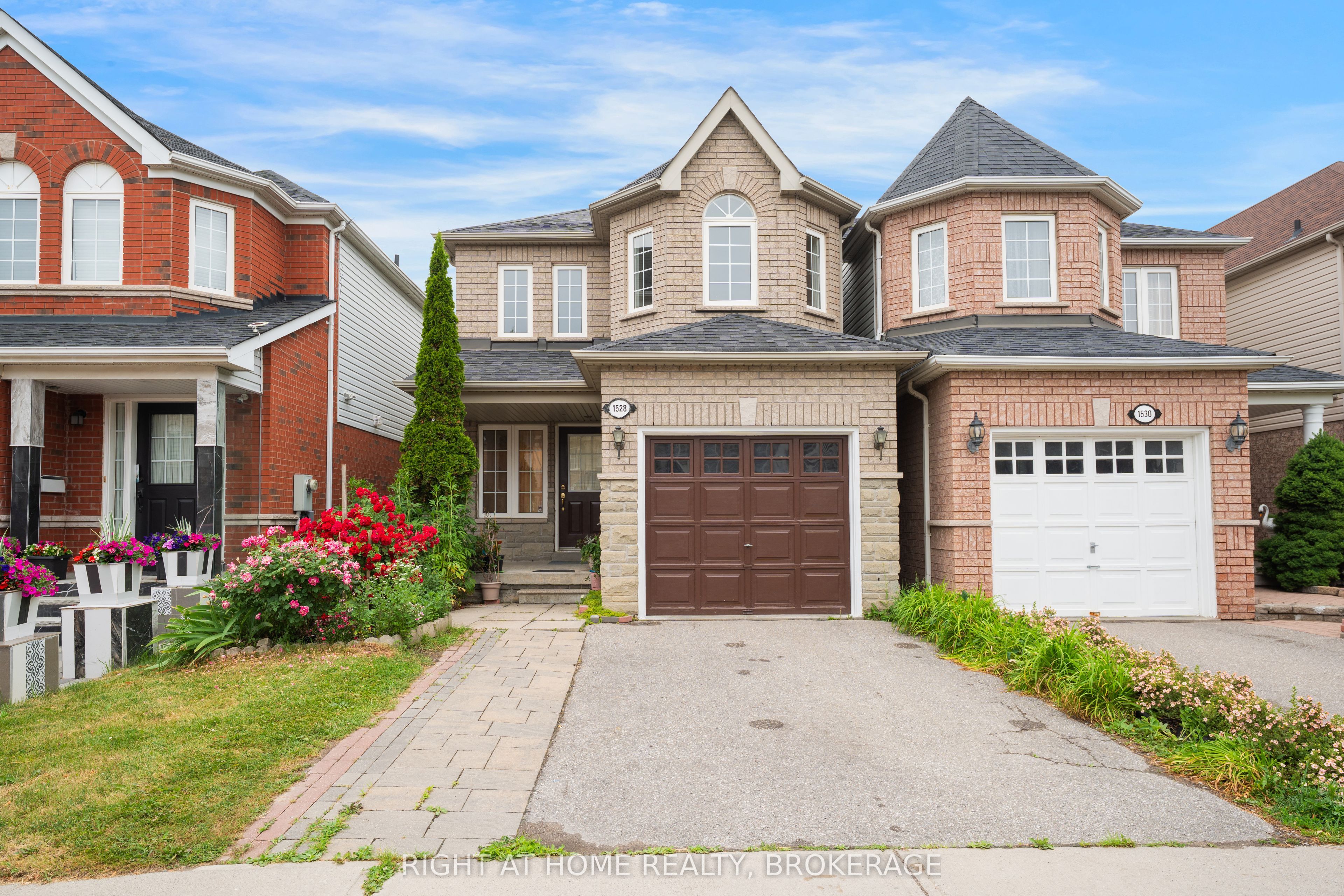 1528 Avonmore Sq Property Photo 1