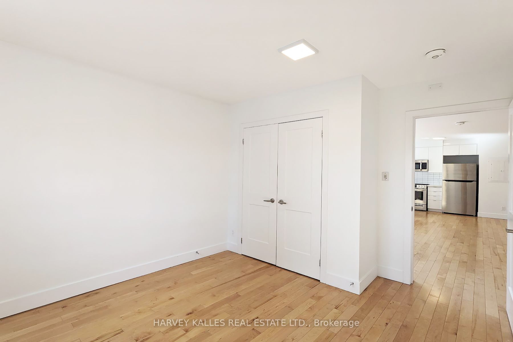 2901 St Clair Avenue E 10 Property Photo 10
