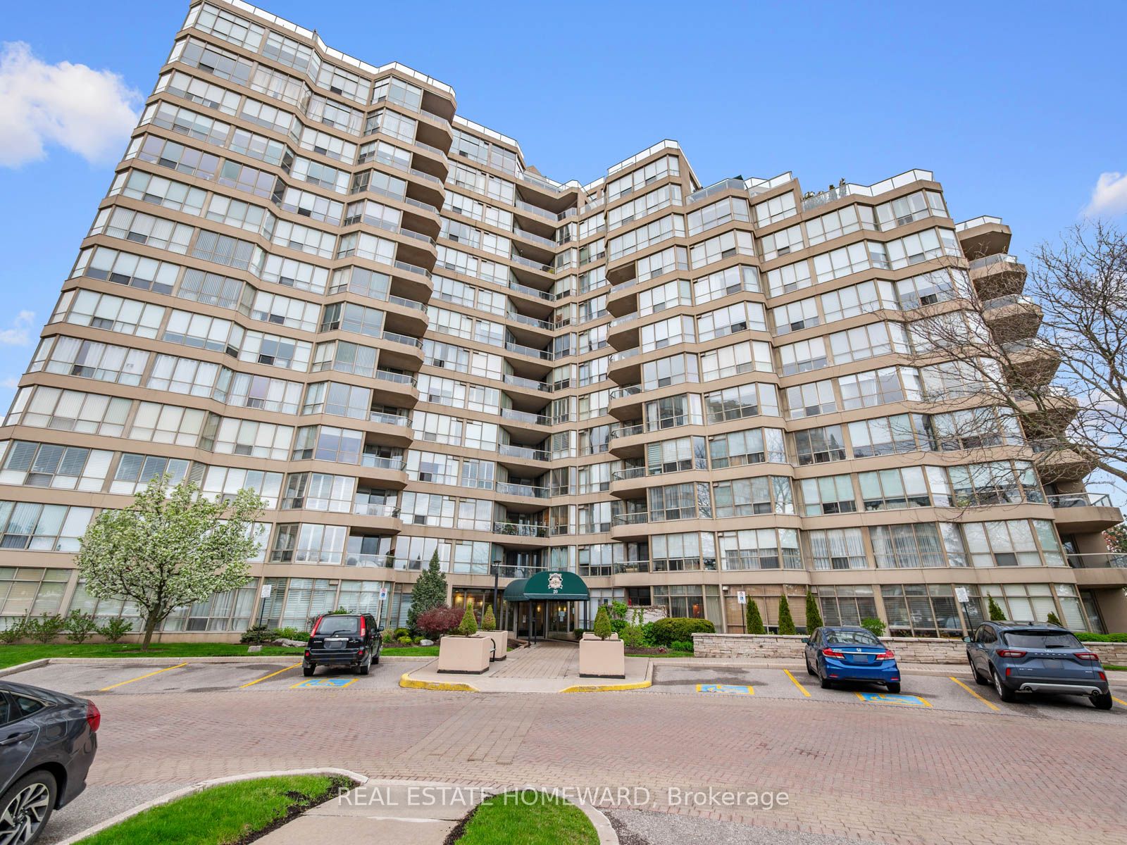 20 Guildwood Parkway 311 Property Photo 1
