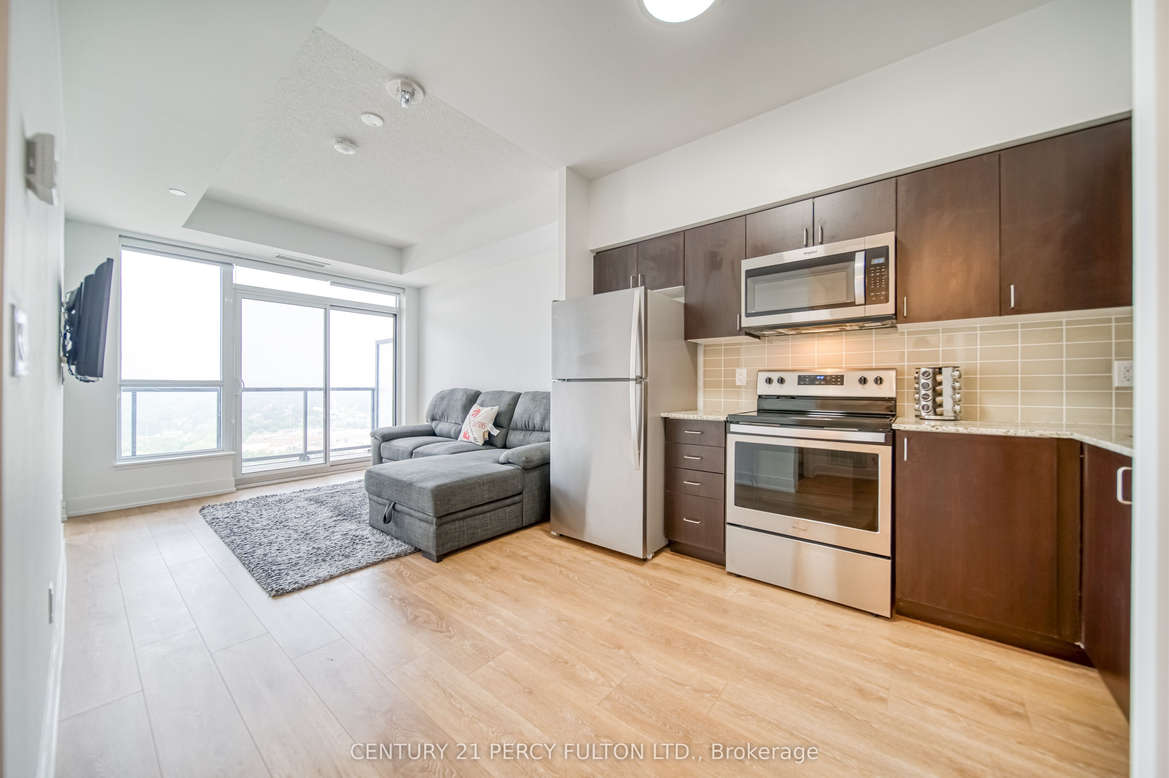 1255 Bayly St Property Photo 1