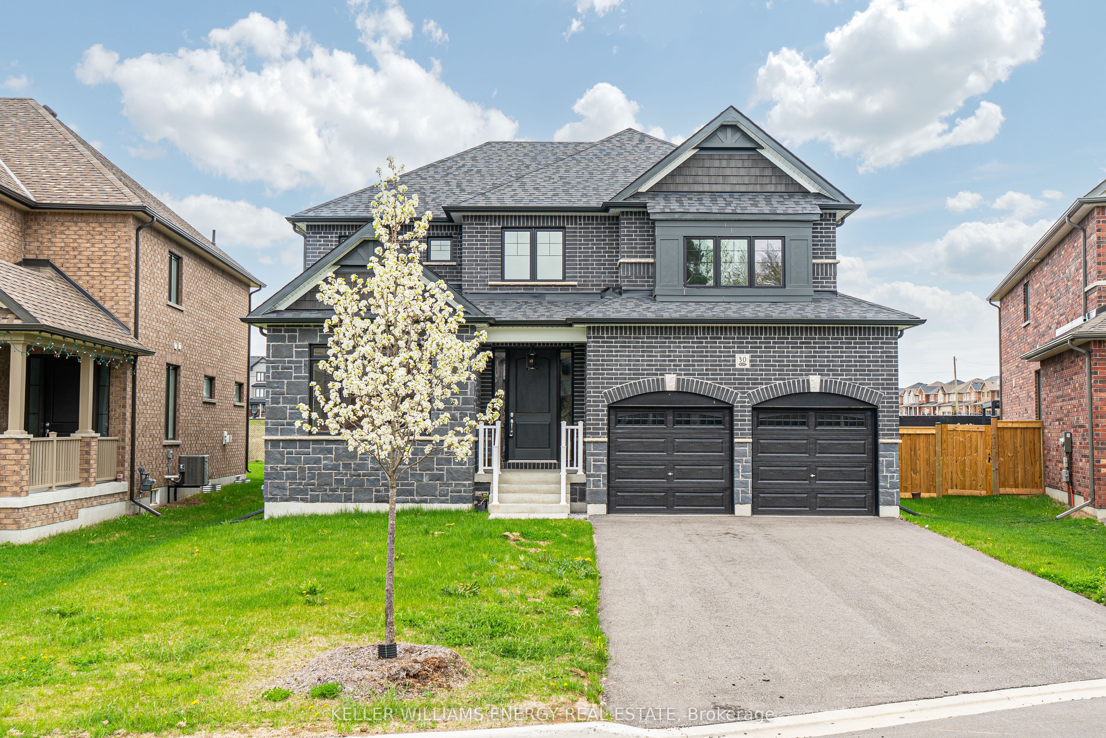 30 Higham Pl Property Photo 1