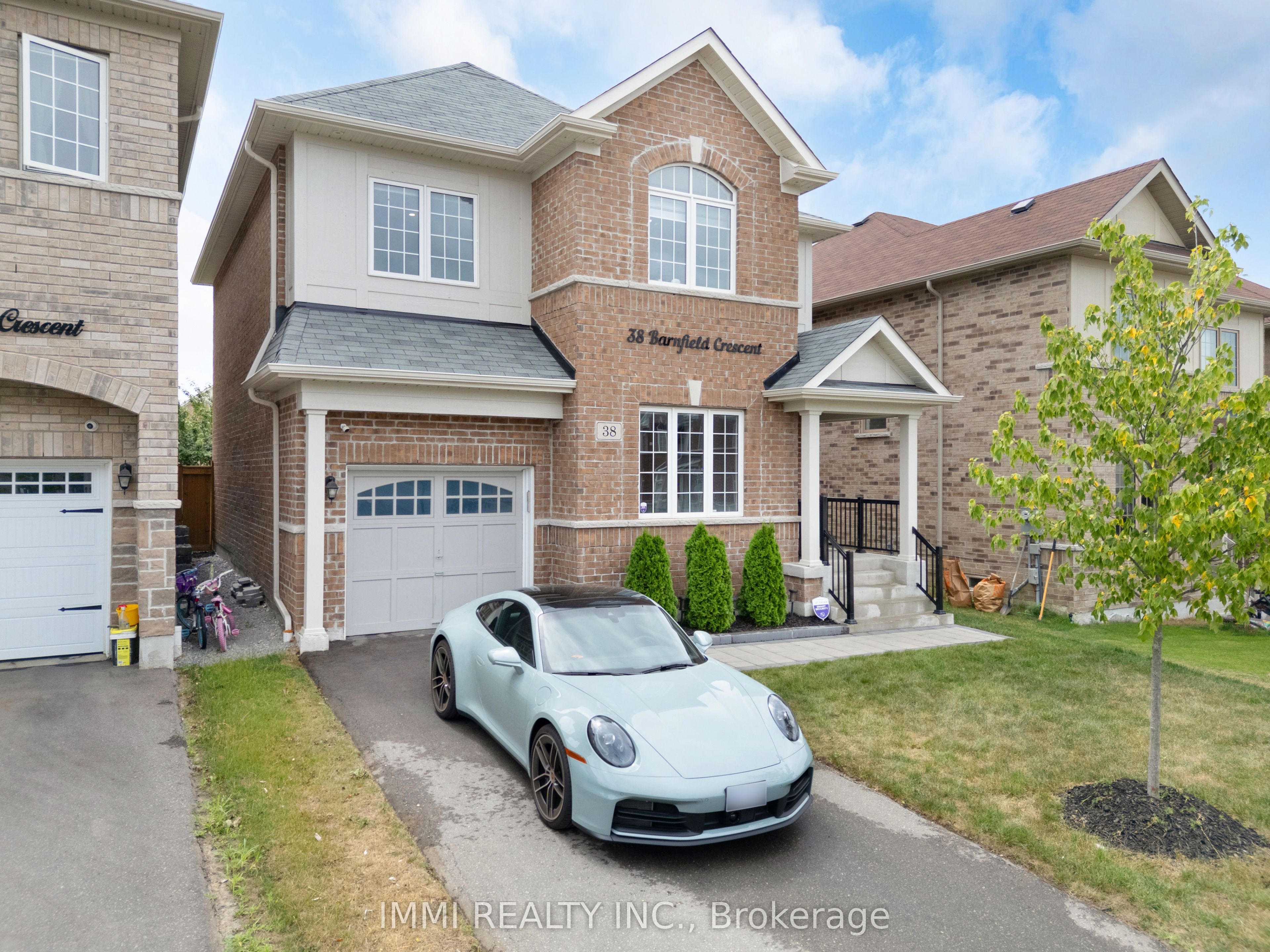 38 Barnfield Crescent Property Photo 1