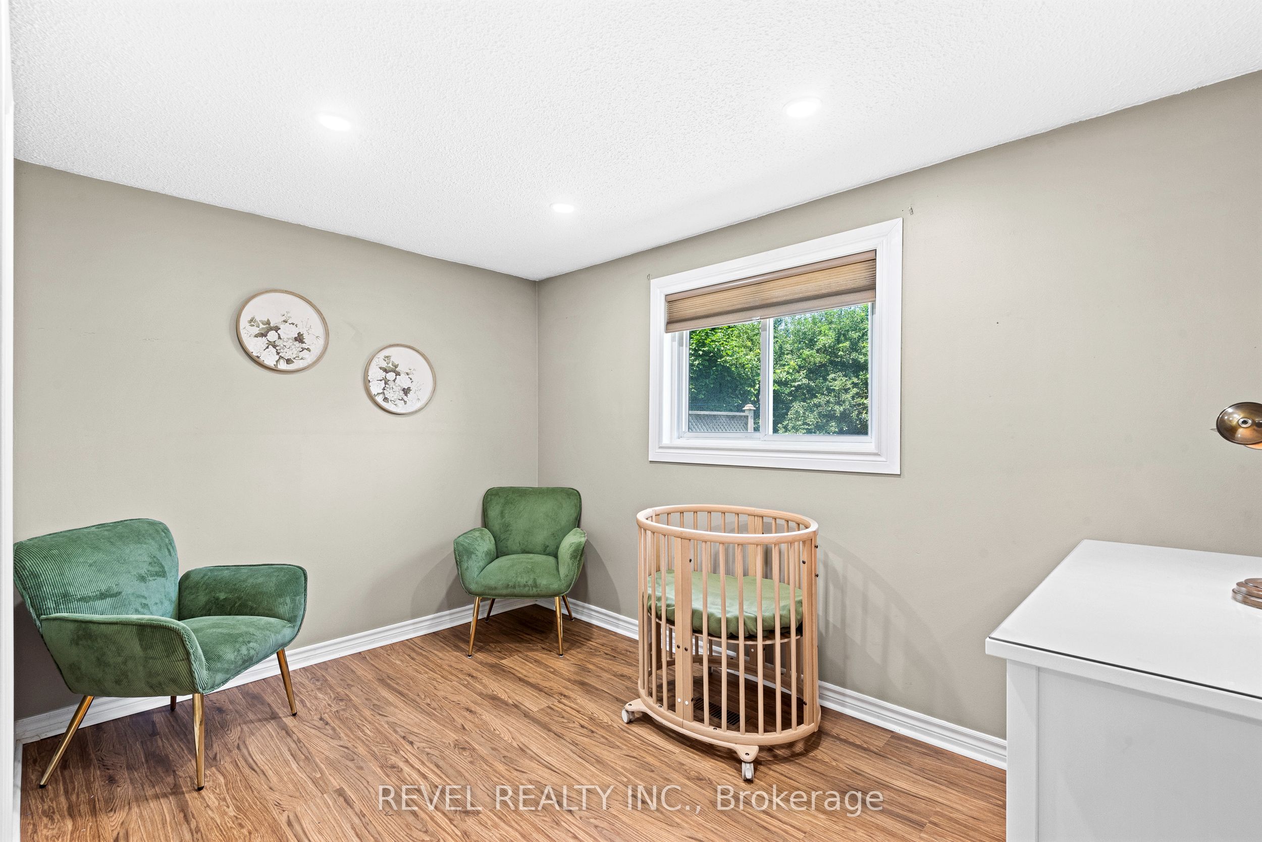 1132 Norman Crescent Property Photo 12