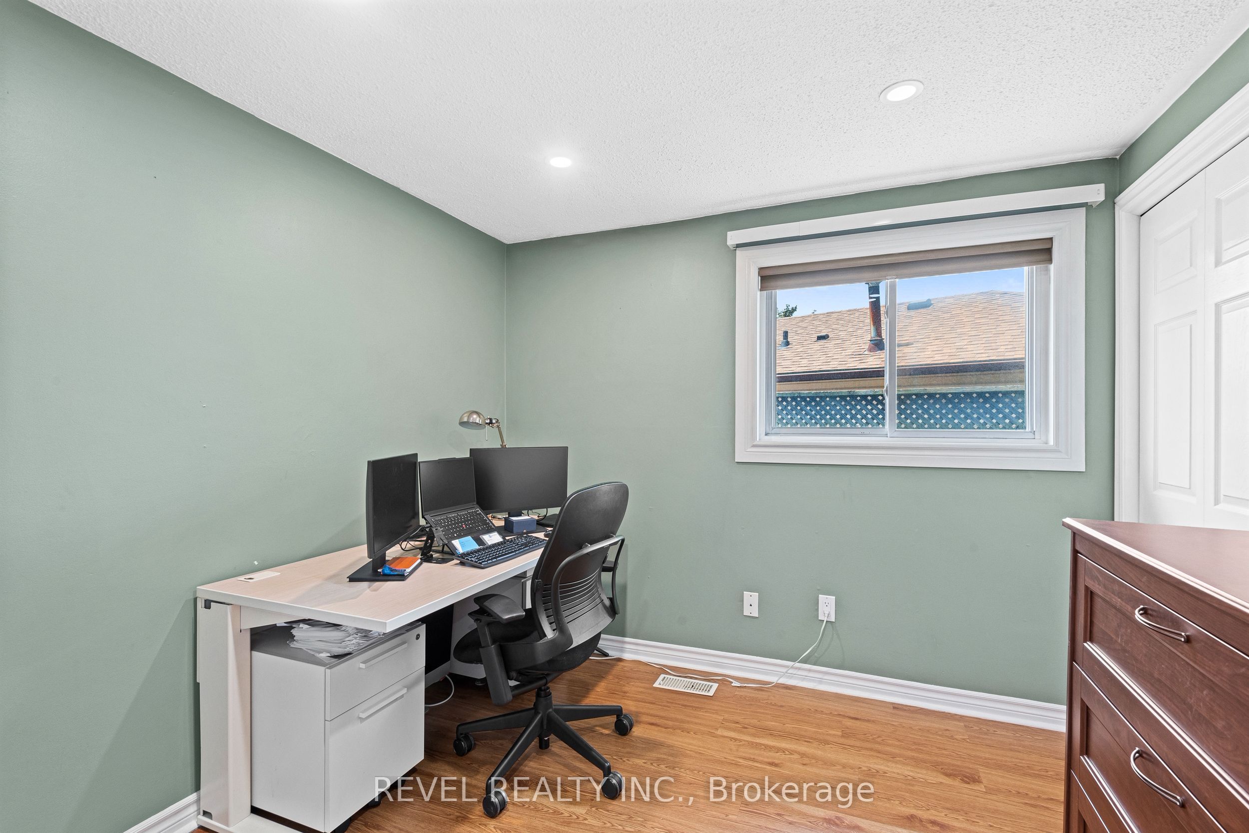 1132 Norman Crescent Property Photo 13