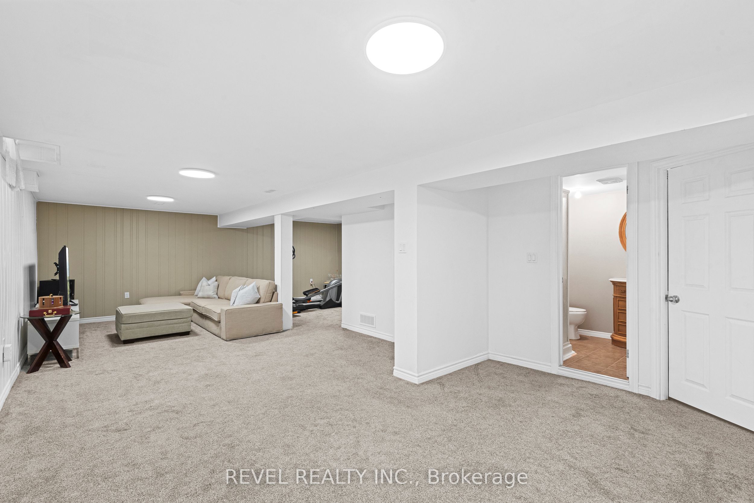 1132 Norman Crescent Property Photo 16