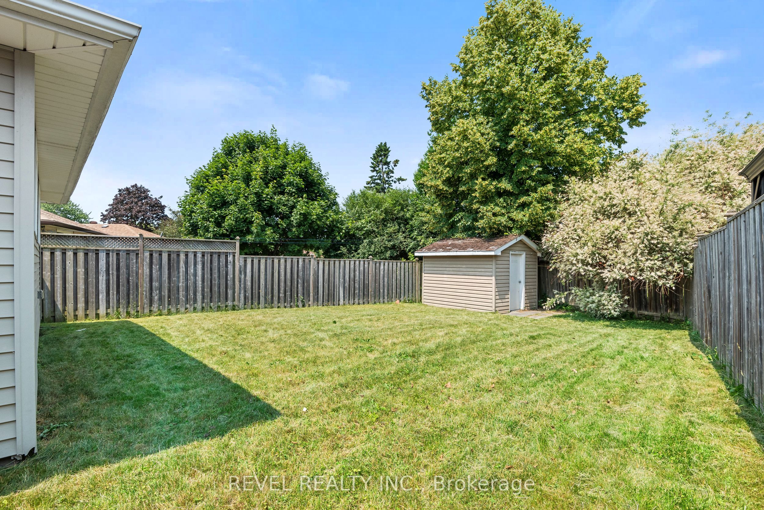 1132 Norman Crescent Property Photo 24
