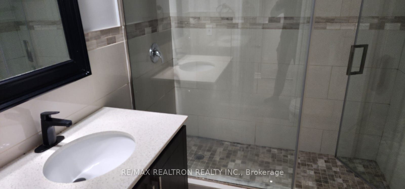 70 Clementine Square Bsmnt Property Photo 8