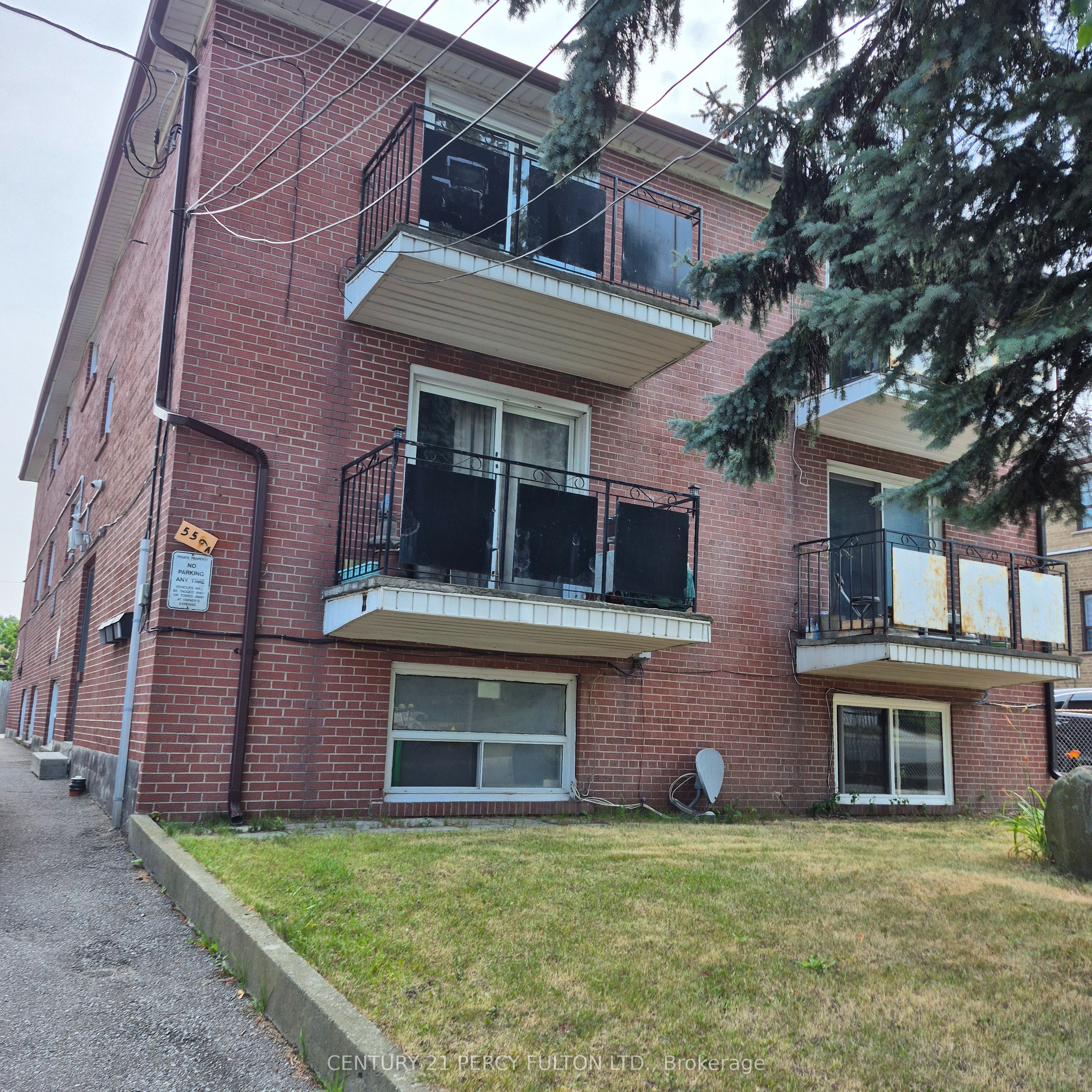 559A Birchmount Road Property Photo 1