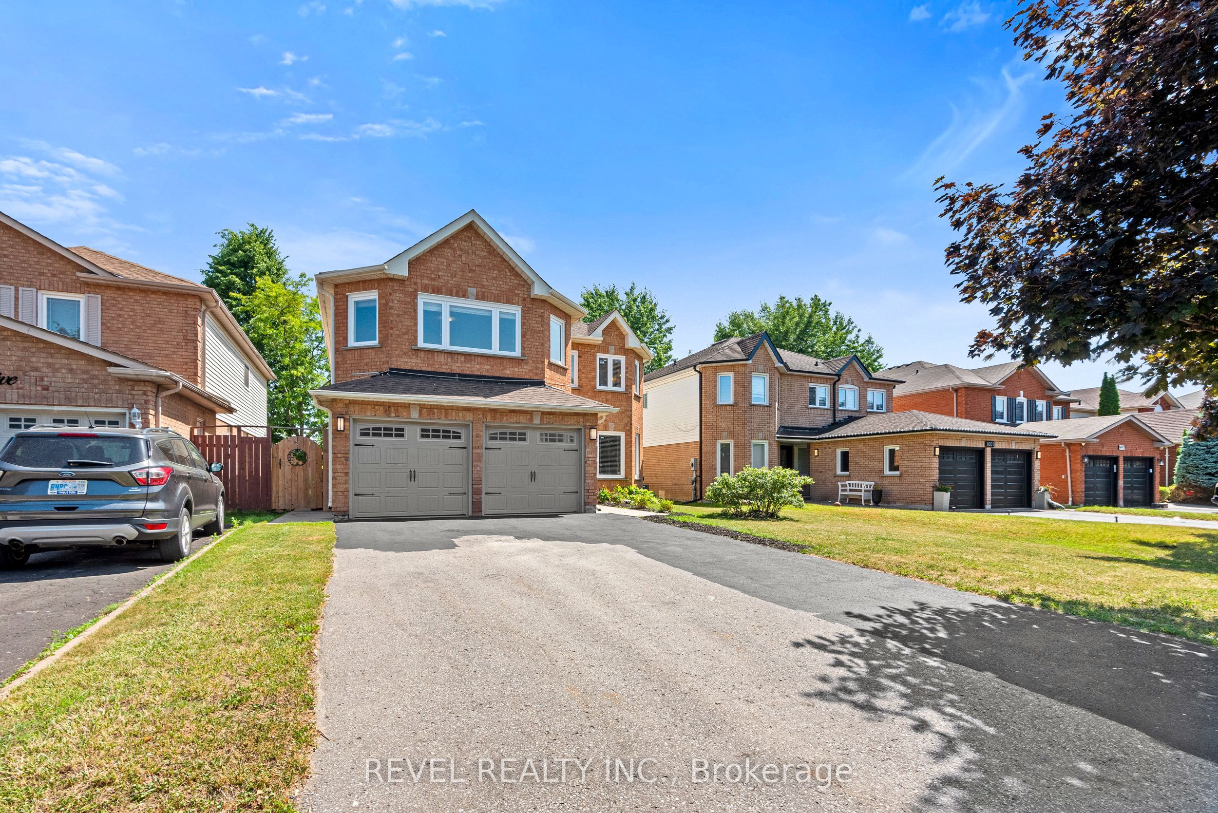 1005 Sandcliff Dr Property Photo