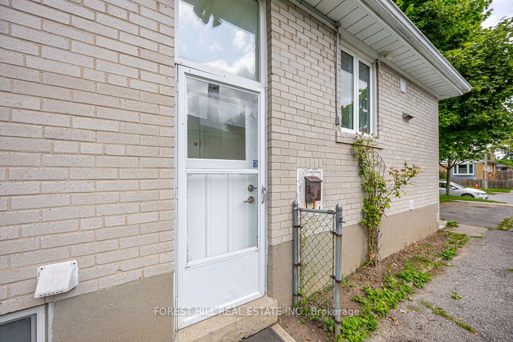 63 Burcher Road Lower Property Photo 2