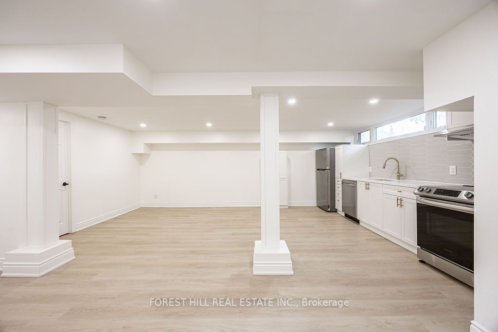 63 Burcher Road Lower Property Photo 3