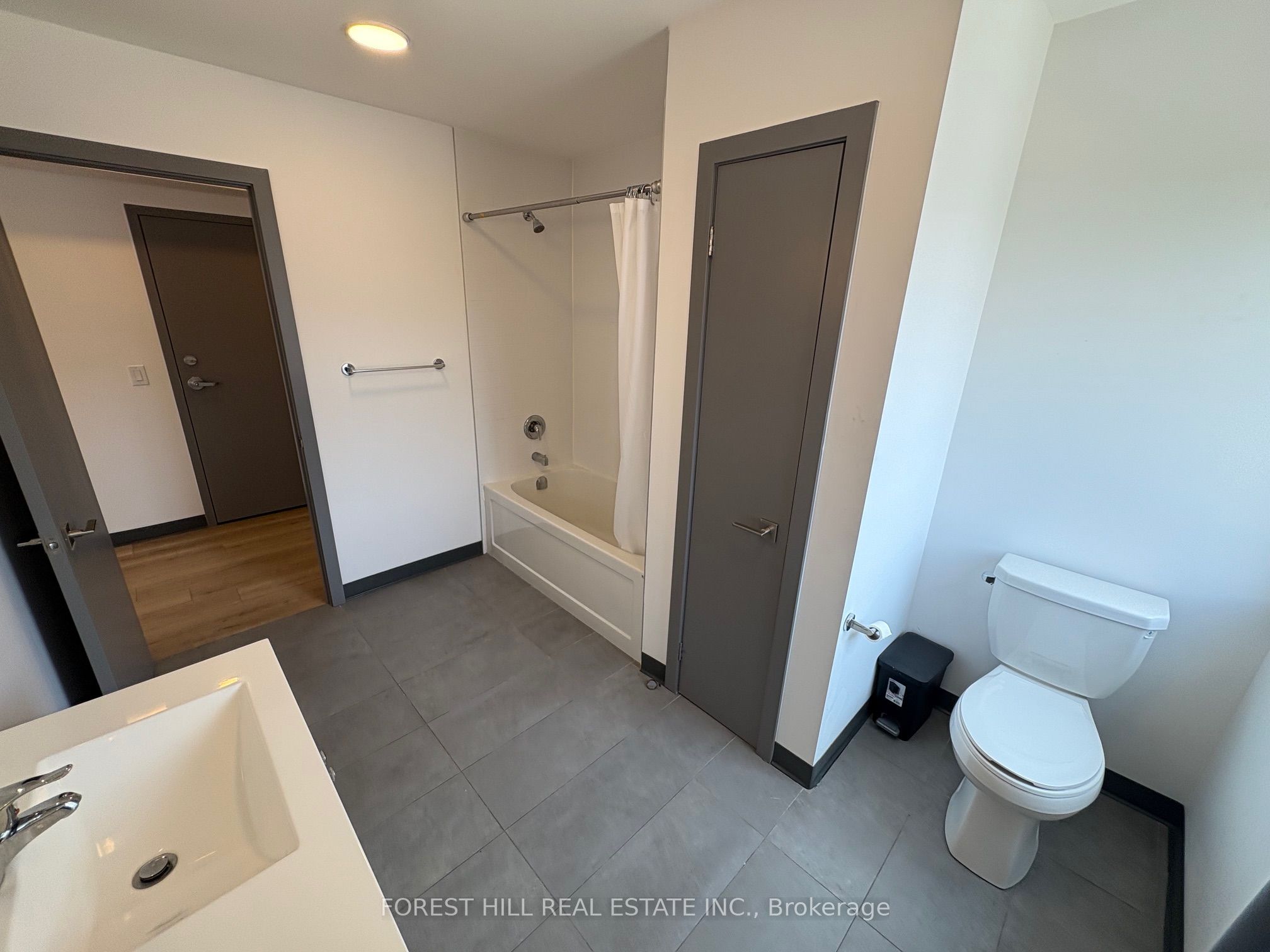 2879 Danforth Avenue 2 Property Photo 9