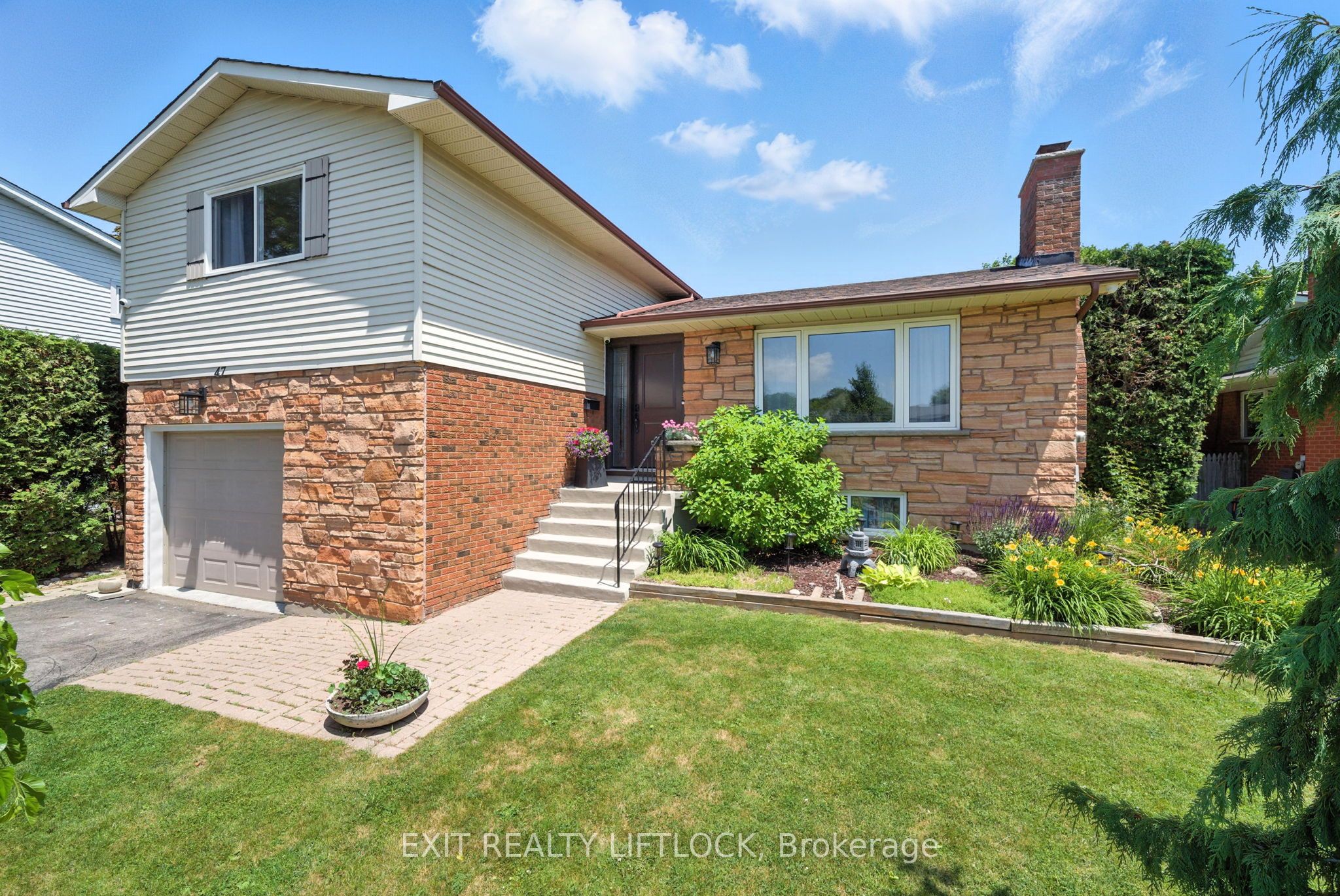47 Martindale St Property Photo 1