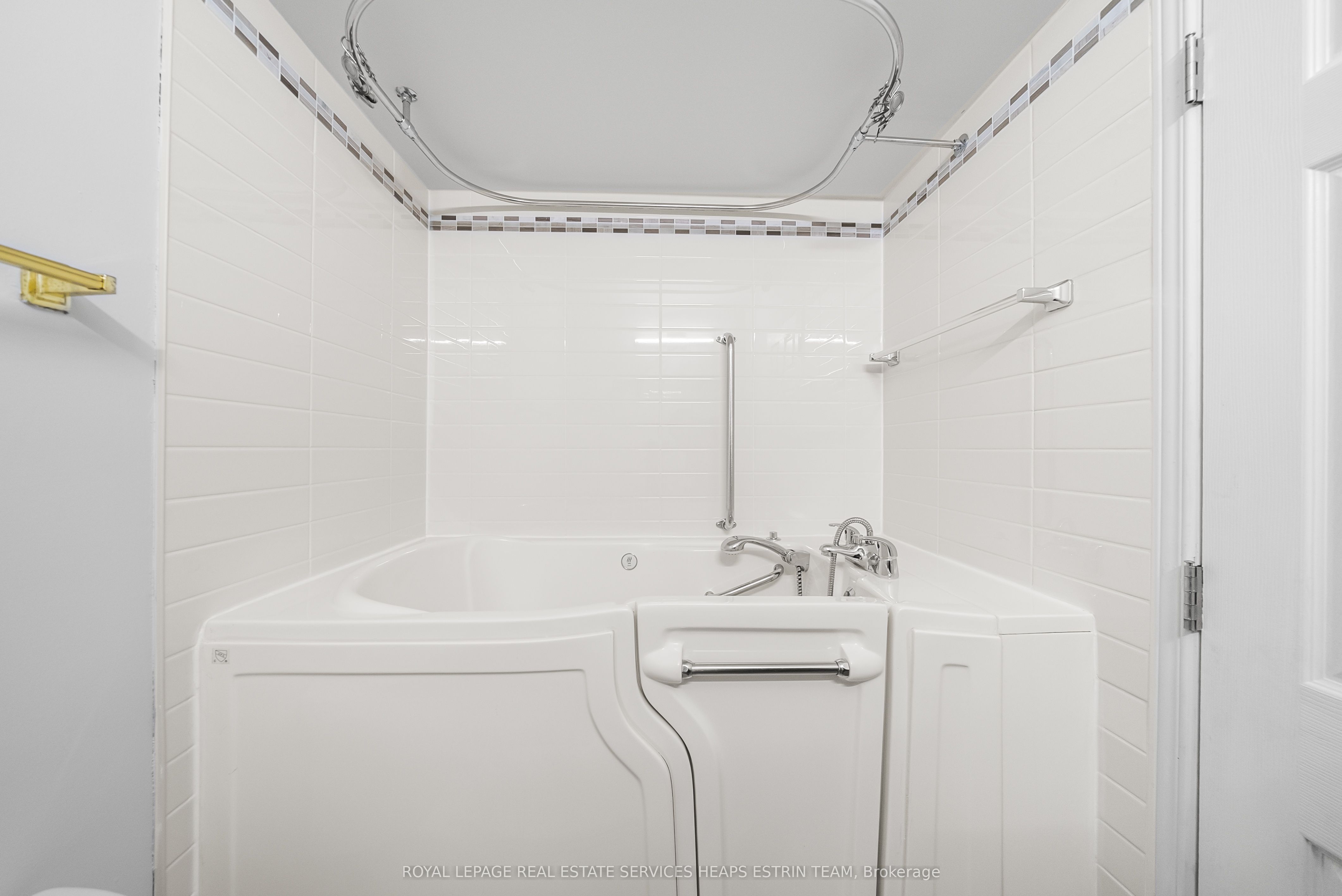 1801 Storrington Street Property Photo 22