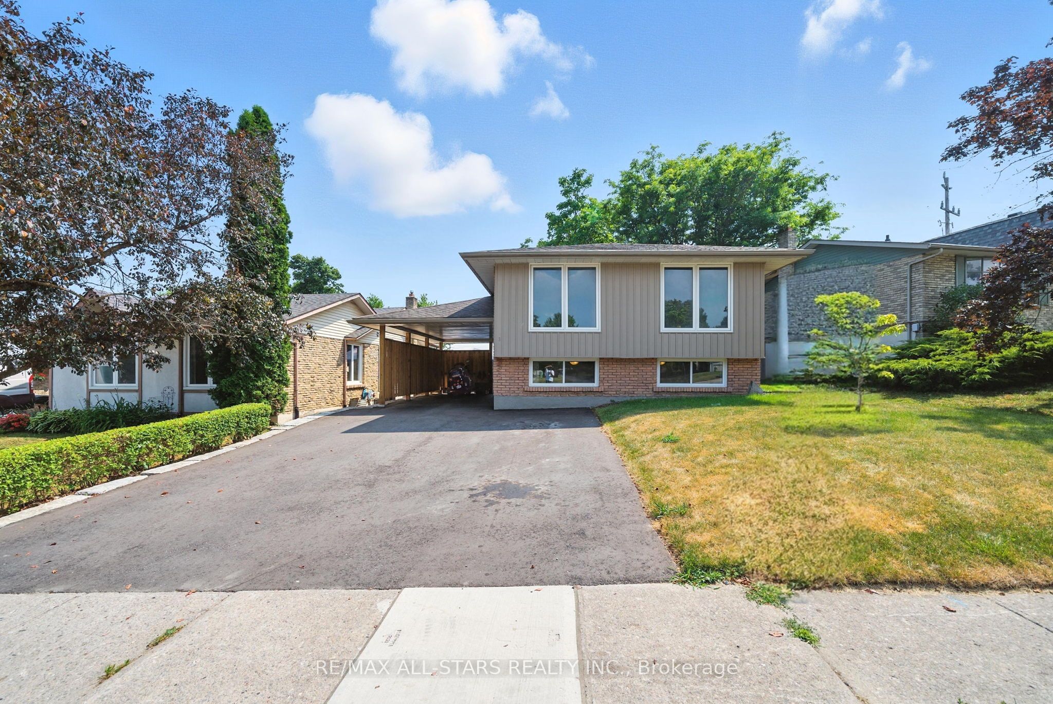 3 Lakeview Drive Property Photo 1