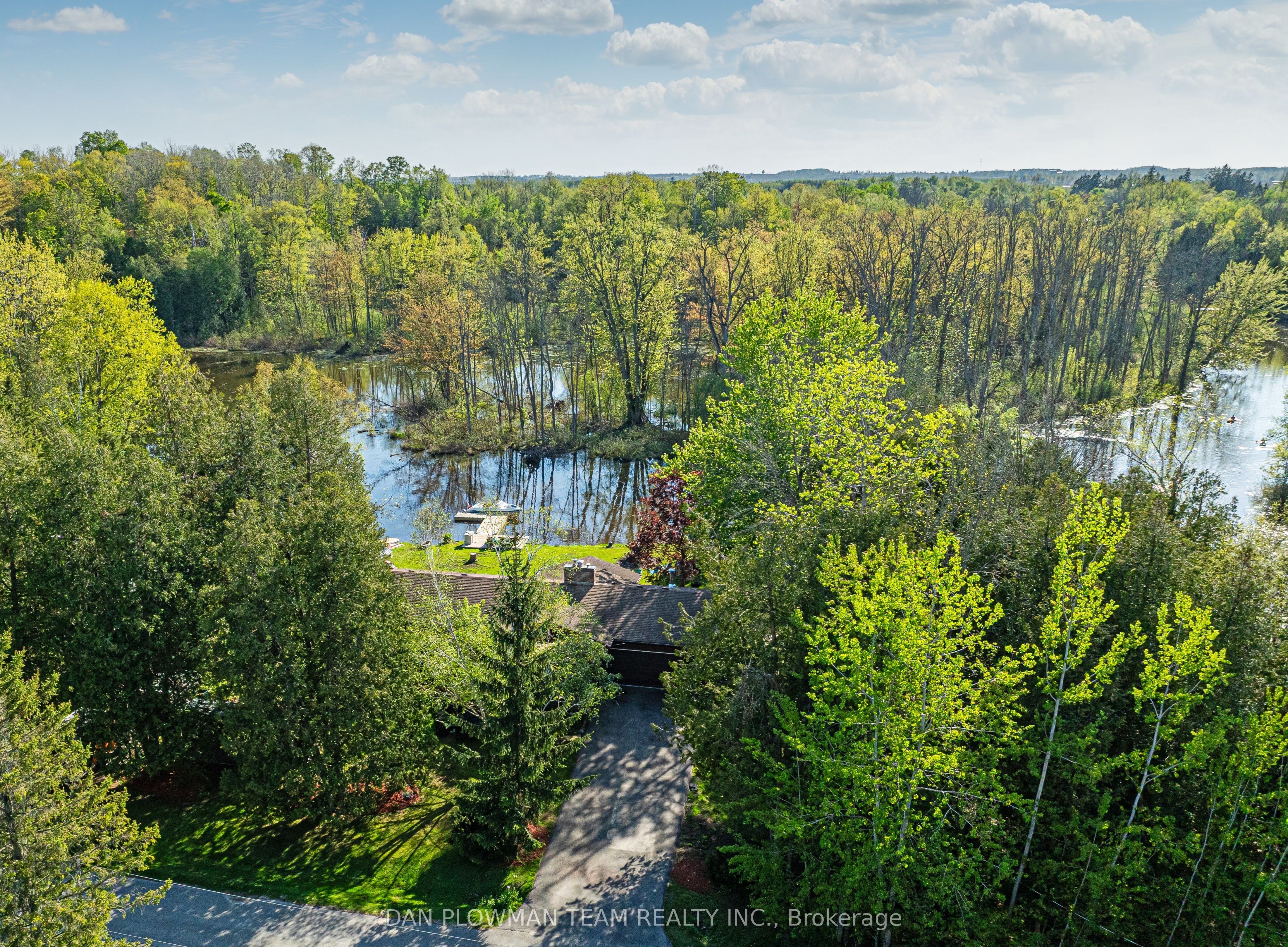 32 Nonquon Drive Property Photo 1