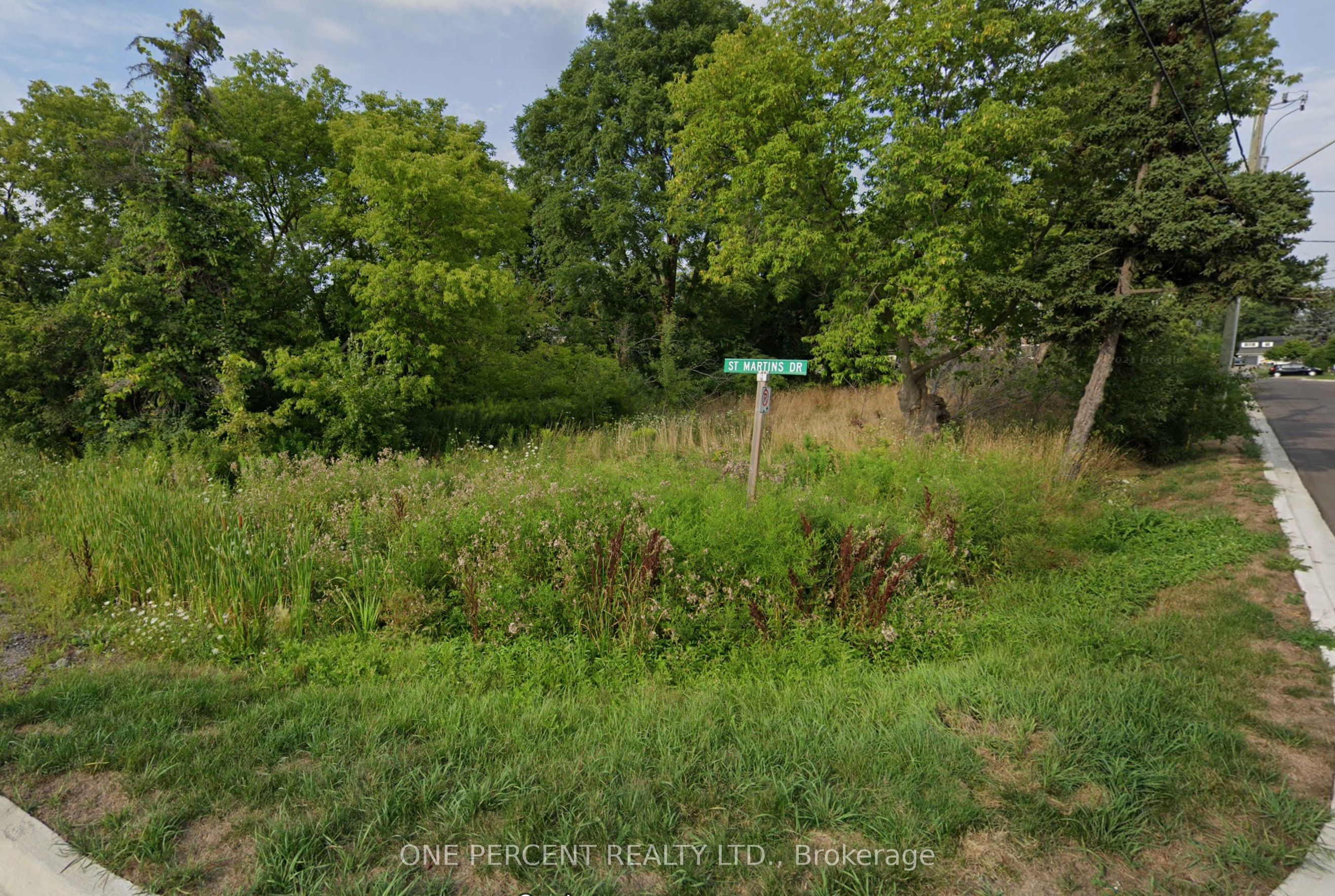 805 St. Martins Drive Property Photo 3