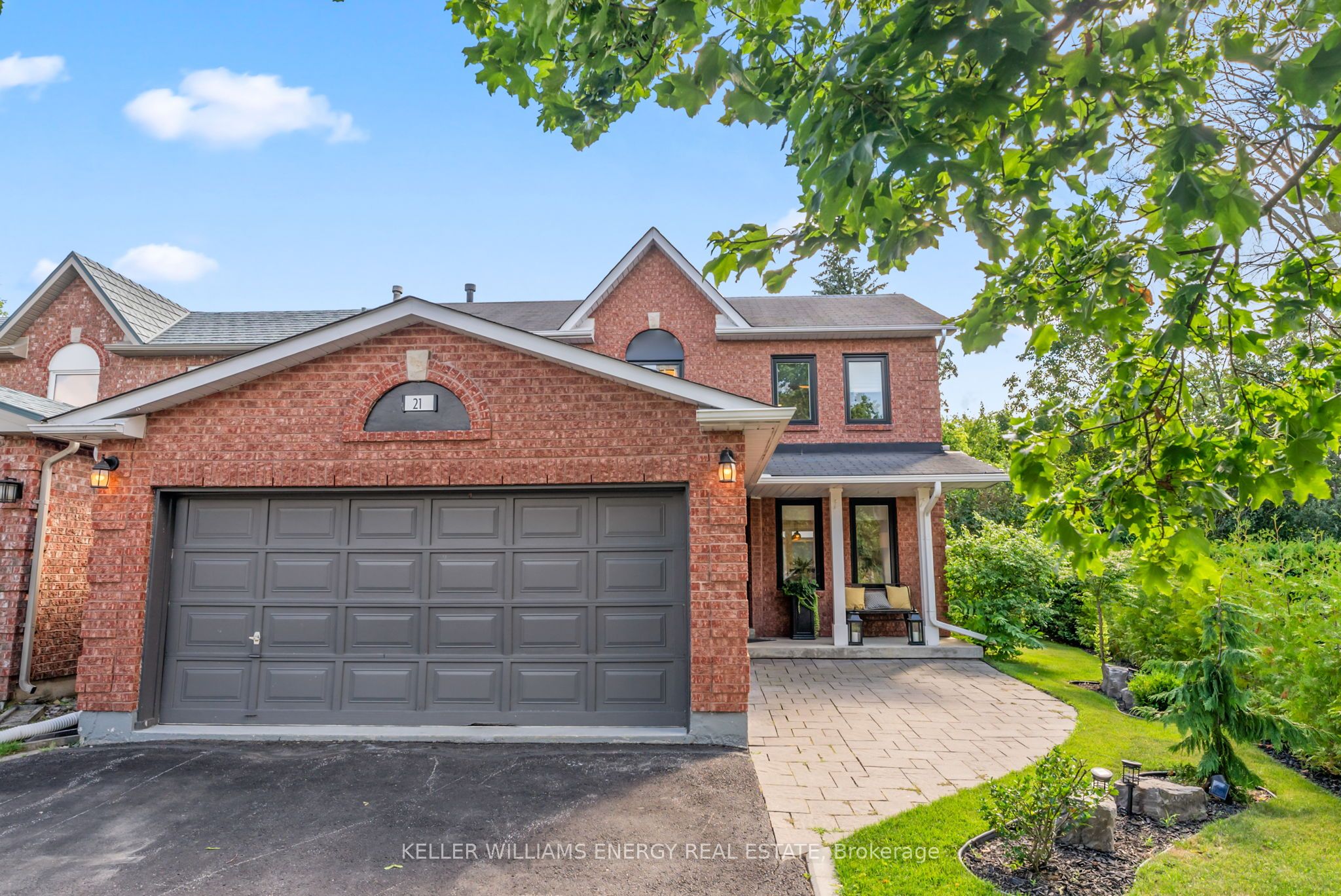 21 Royal Pines Court Property Photo 1