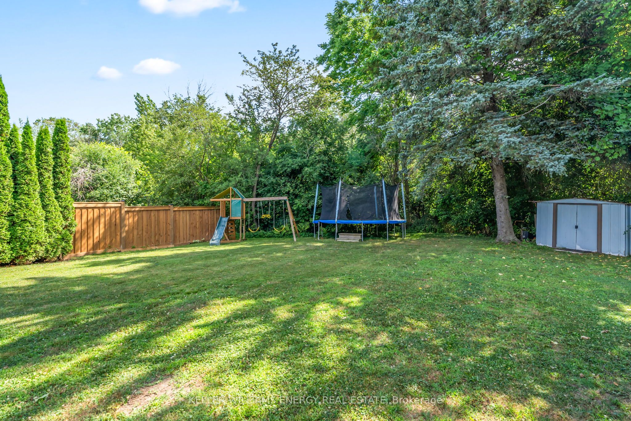 21 Royal Pines Court Property Photo 31