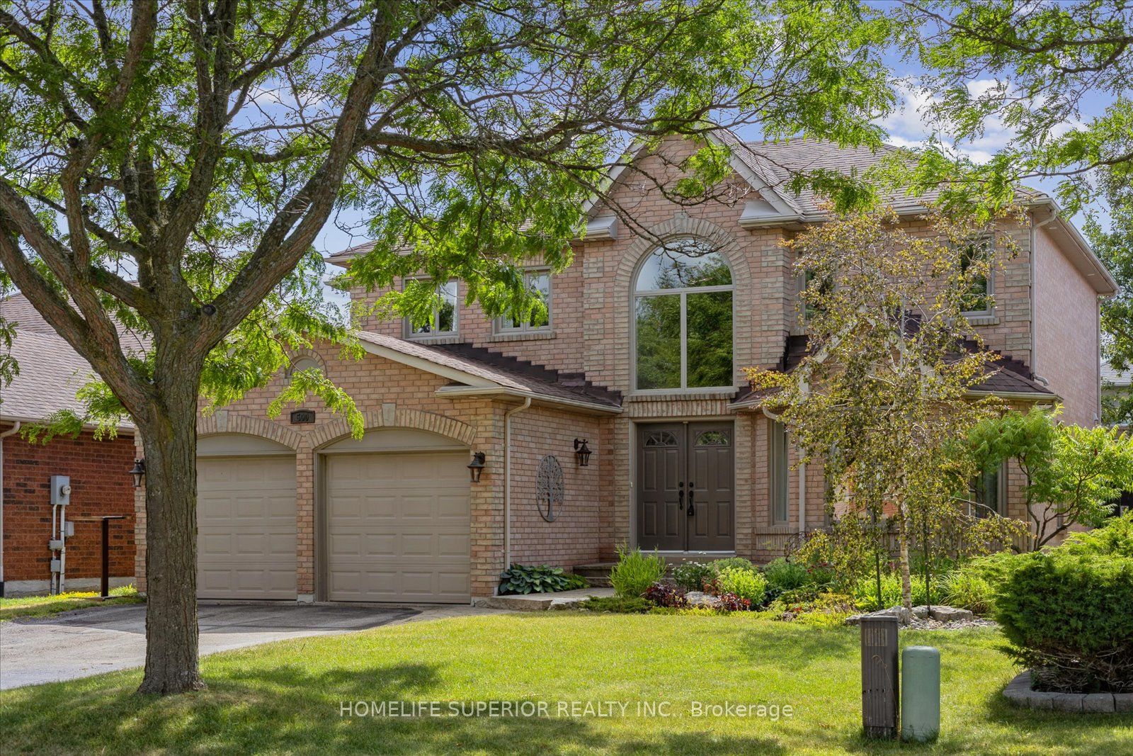 500 Sandalwood Court Property Photo 2