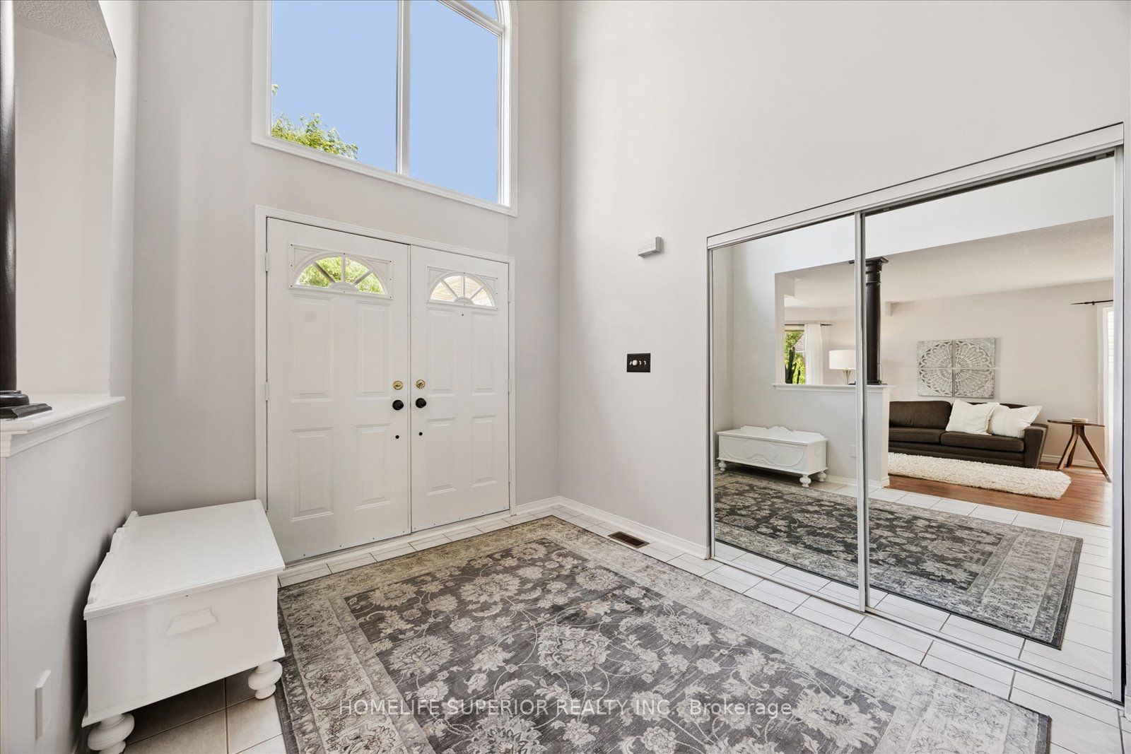 500 Sandalwood Court Property Photo 5