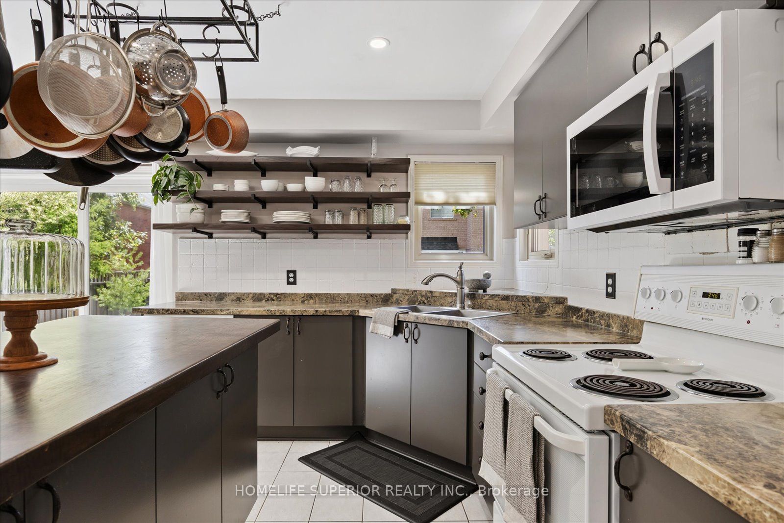 500 Sandalwood Court Property Photo 14