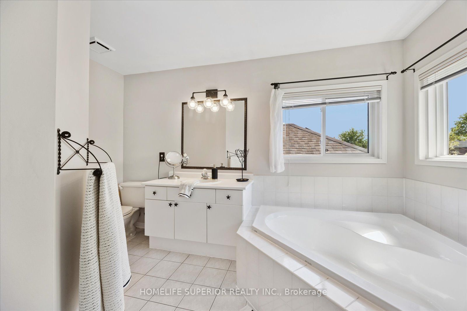 500 Sandalwood Court Property Photo 29