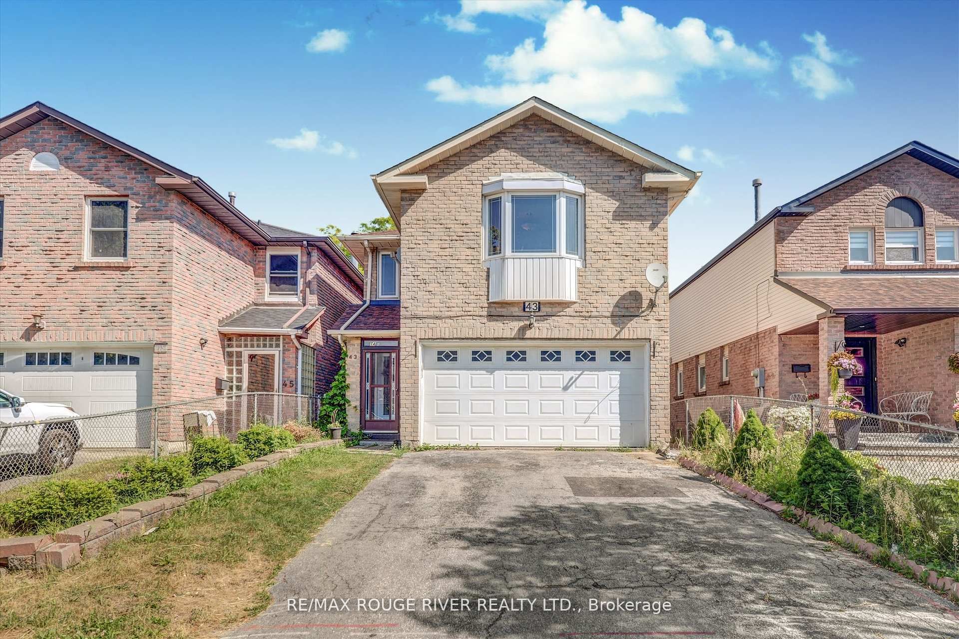 43 Blue Lagoon Court Property Photo 1