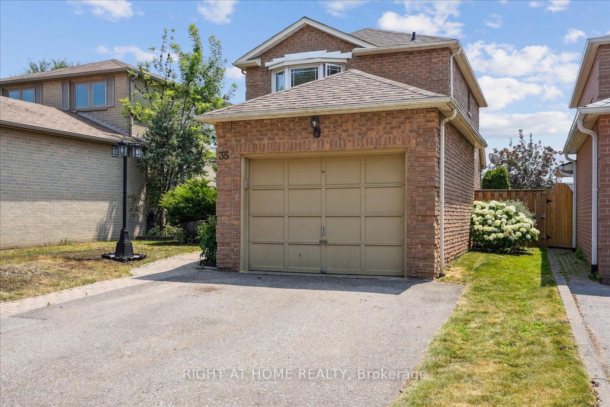 35 Millington Crescent Property Photo 2