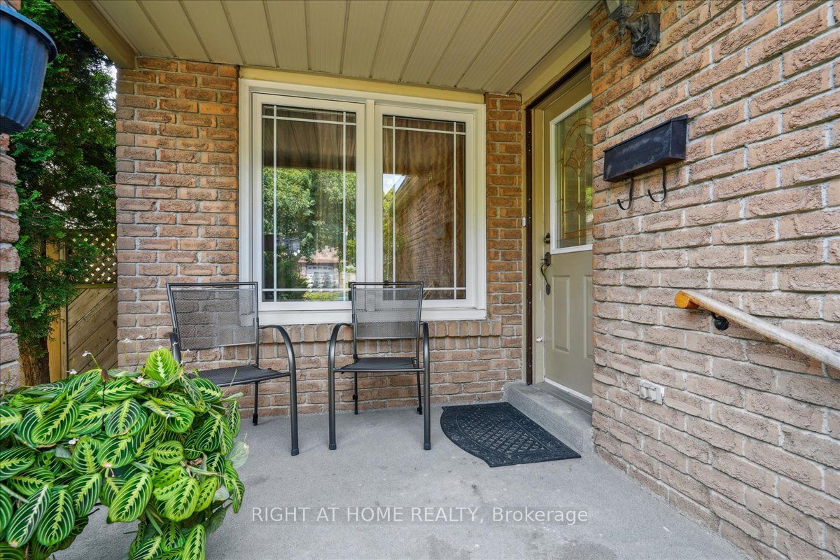 35 Millington Crescent Property Photo 3