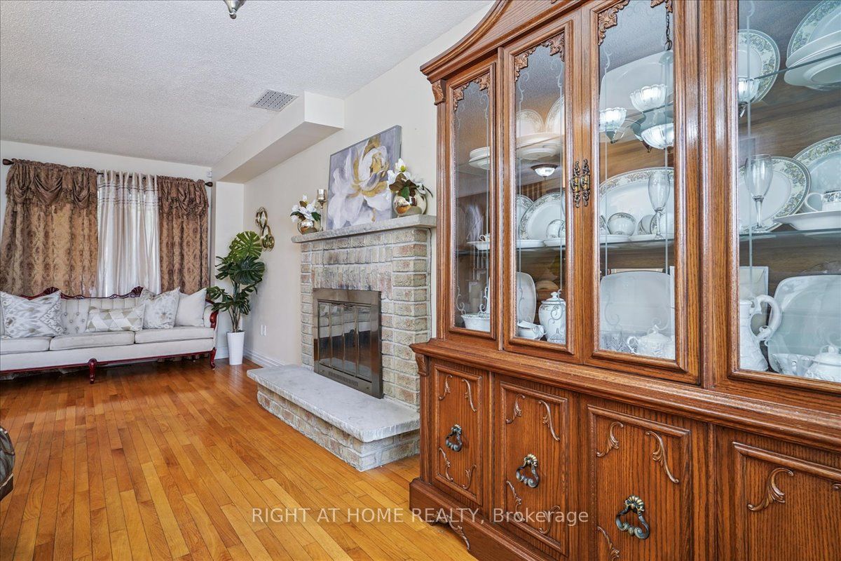 35 Millington Crescent Property Photo 8